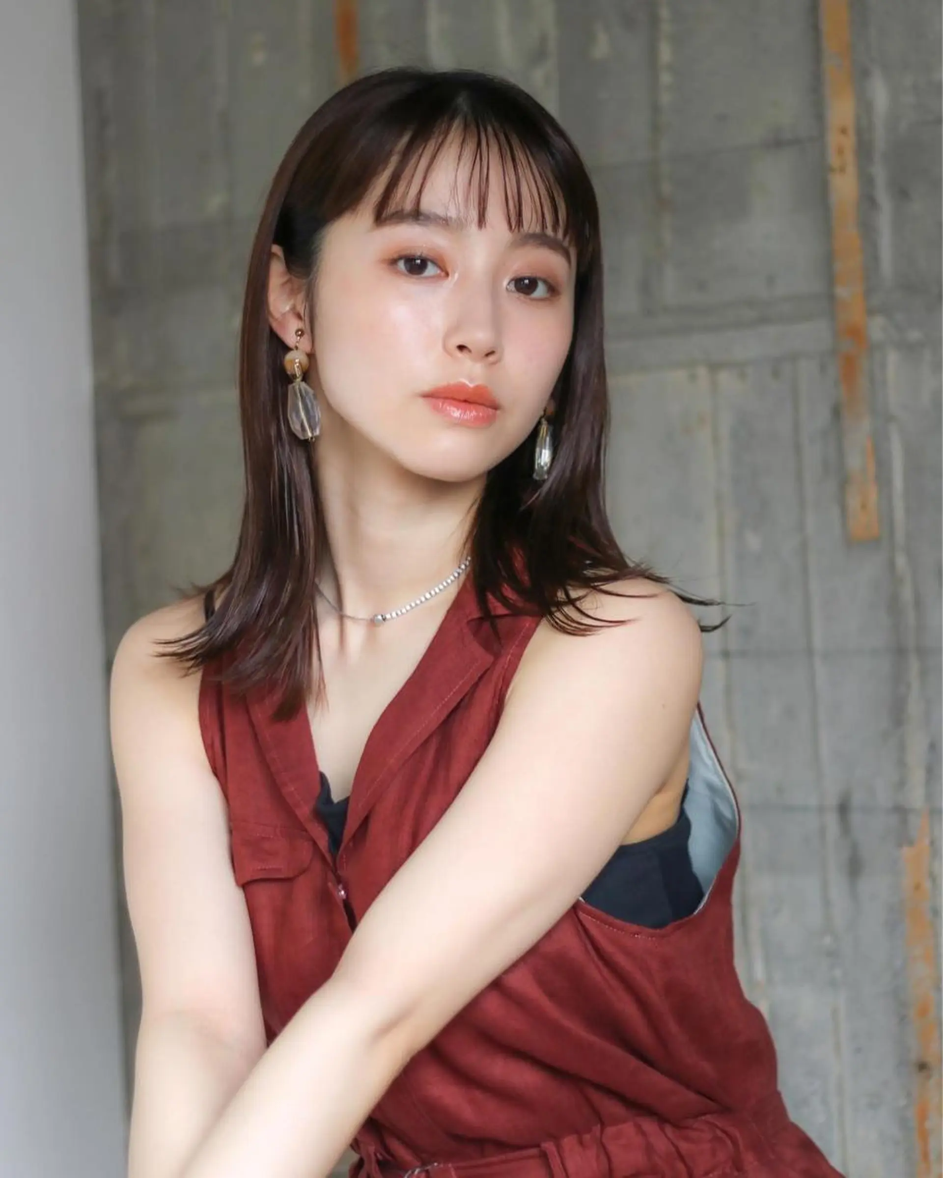 ミディアム カラー THE DAY所属・AKI HASHIMOTOのヘアスタイル