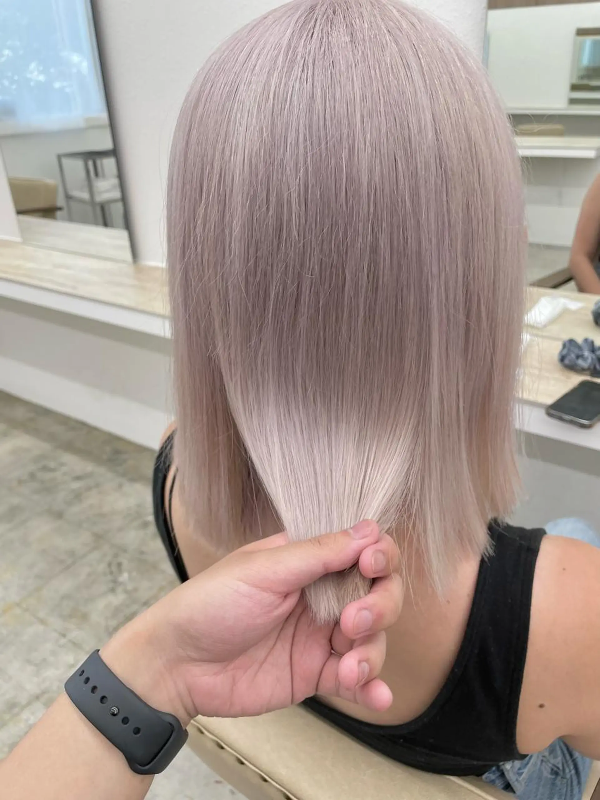 ミディアム カラー ✅ケアブリーチ✅ トヨオカ ノブヒデのヘアスタイル