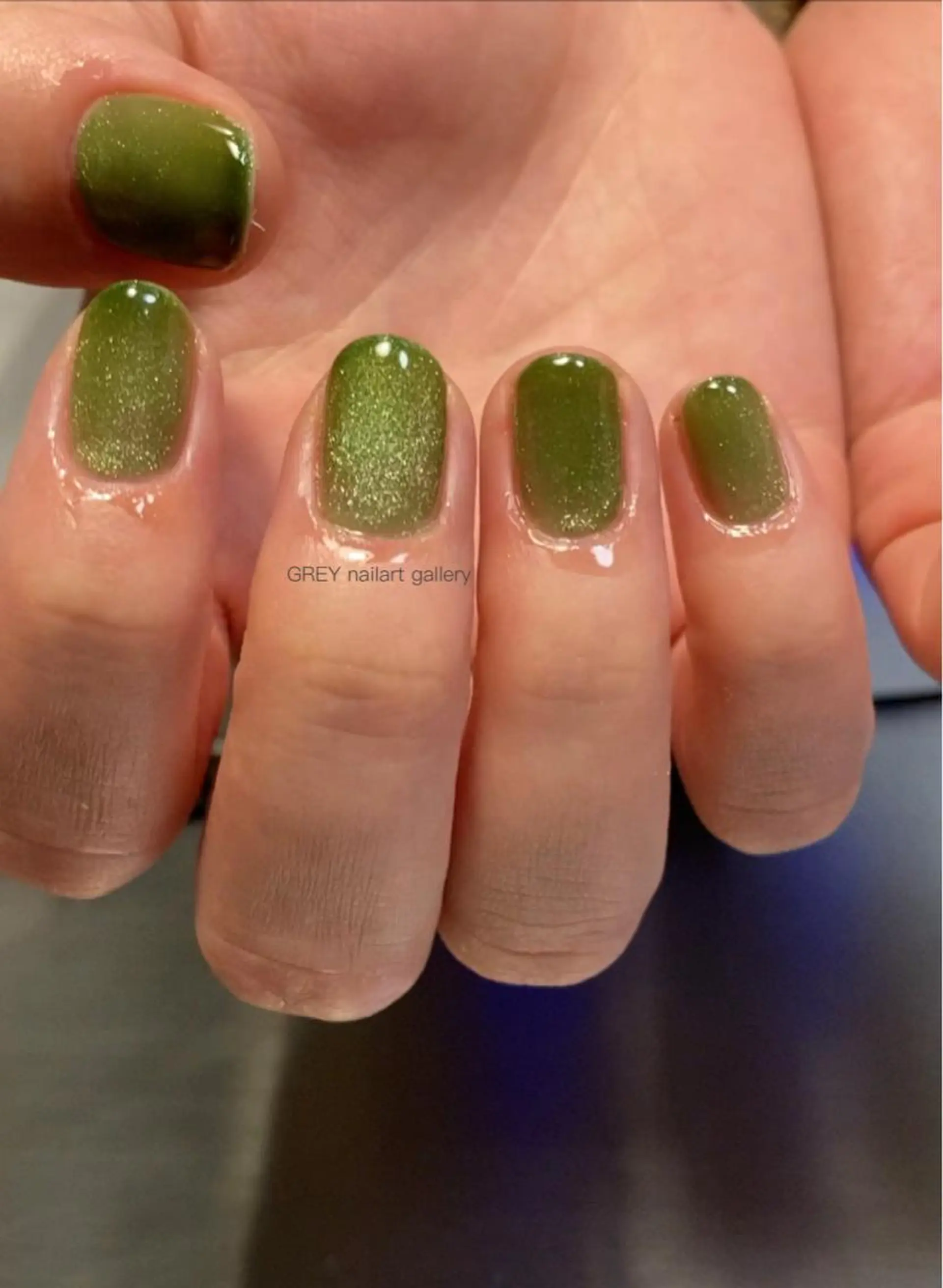 ネイル グリーン マグネットネイル 【GREY】 TAIRAのネイルデザイン