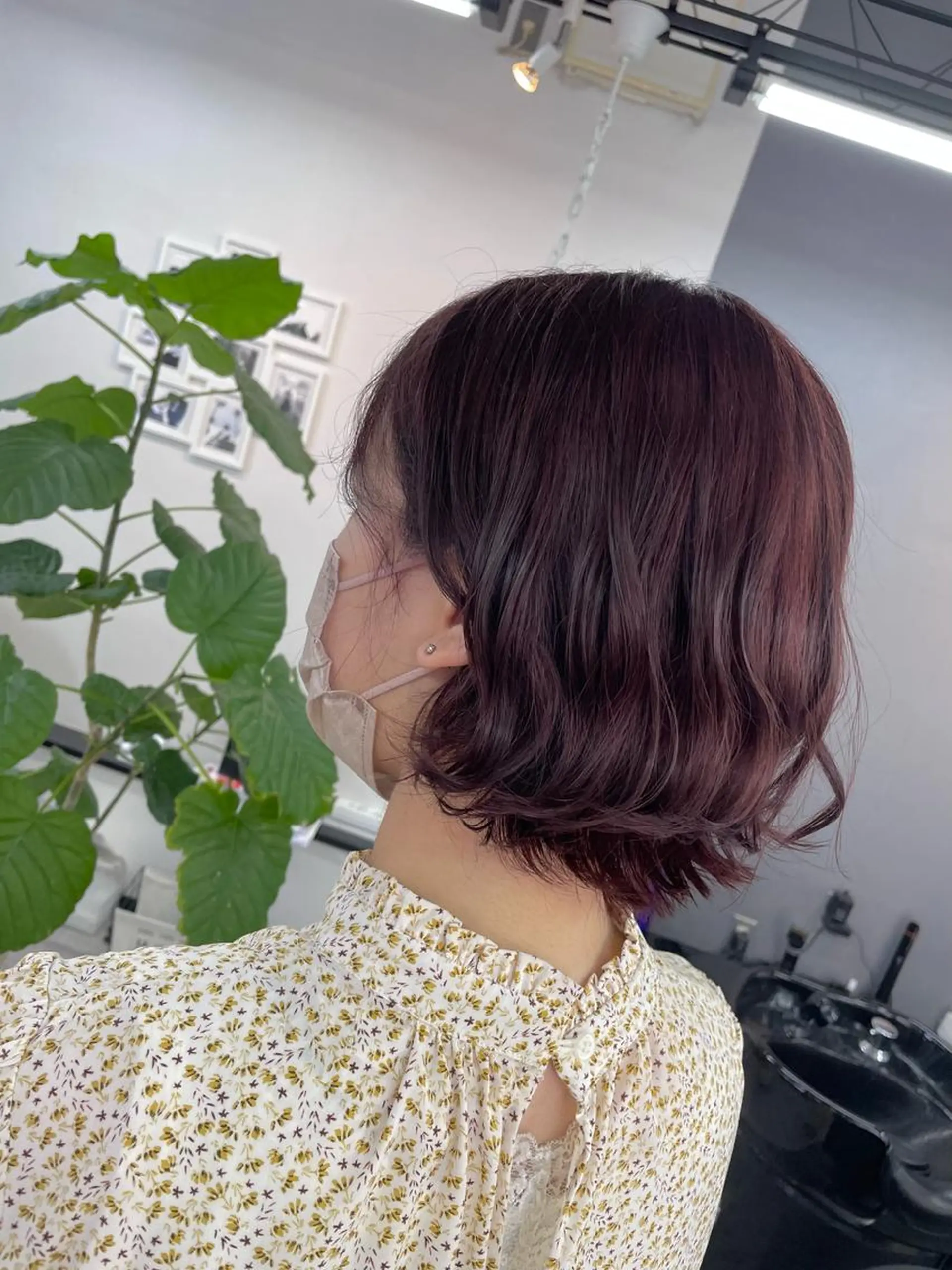 カラー オノ アカネのヘアスタイル