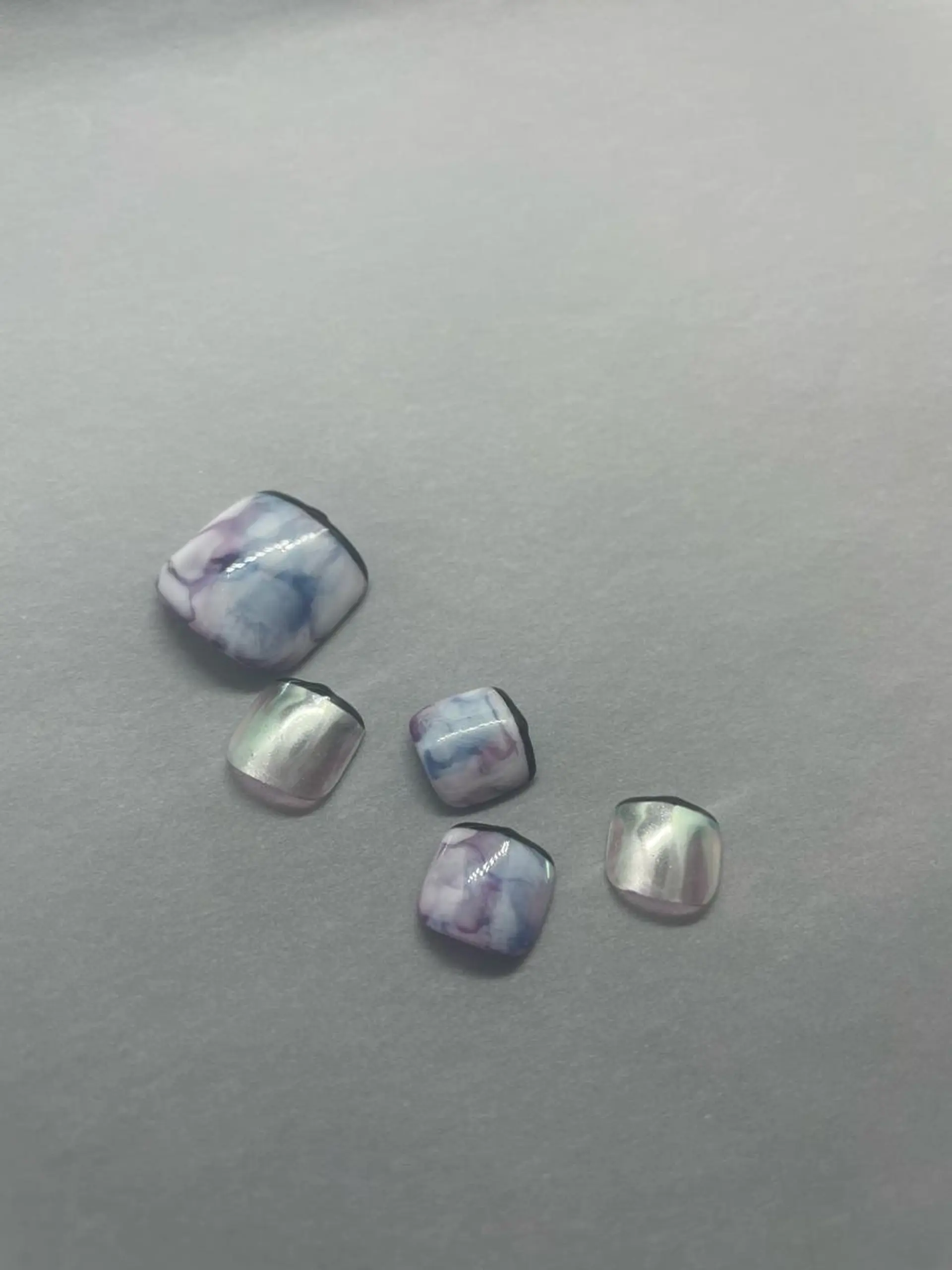 ネイル アートネイル 長さ出し フットネイル マグネットネイル ミラーネイル フットネイル A85G ayakoのネイルデザイン