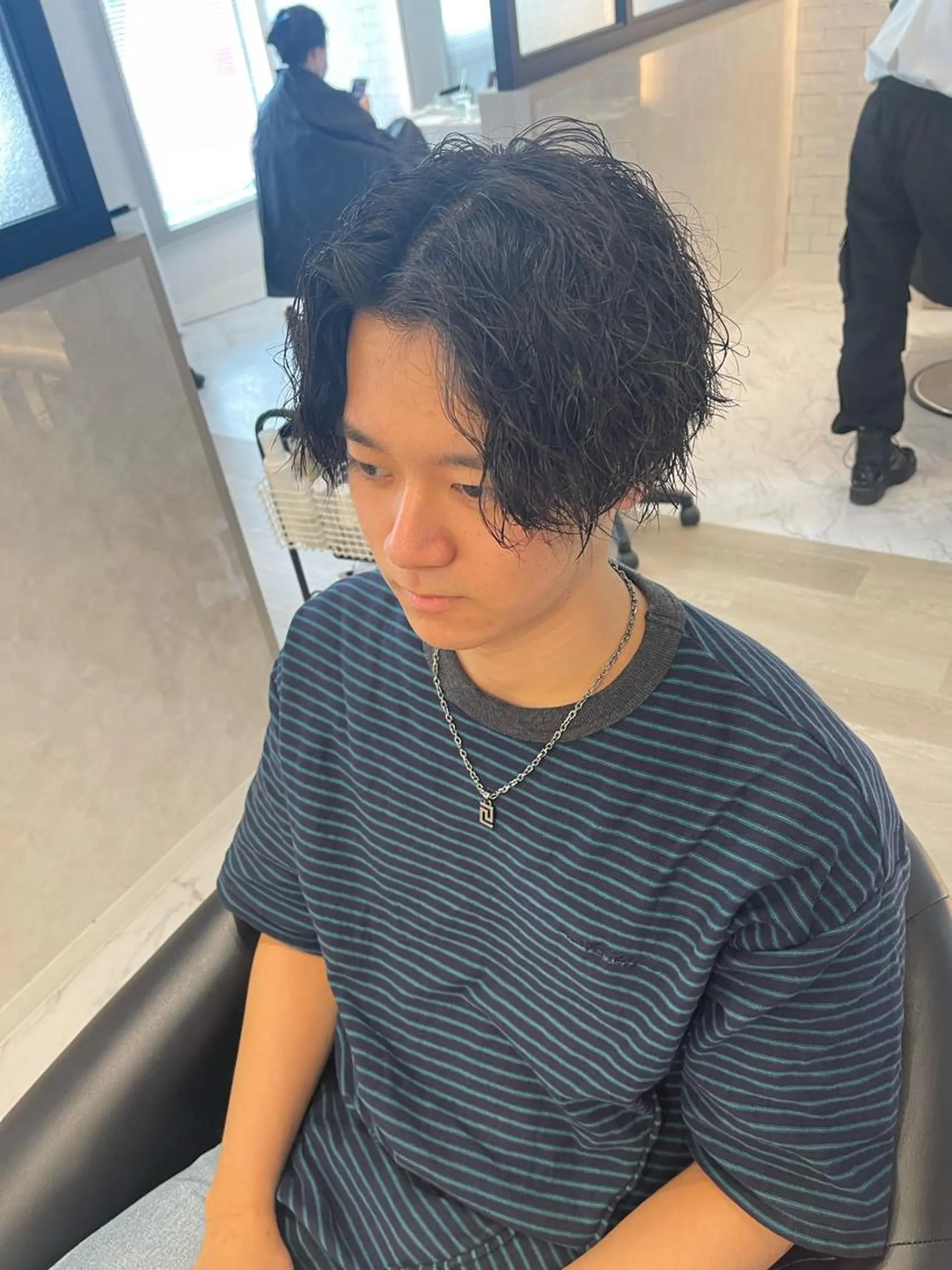 パーマ メンズ カット パーマ &chaLme   心斎橋所属・emi/髪質改善/ 韓国風/艶カラーのヘアスタイル