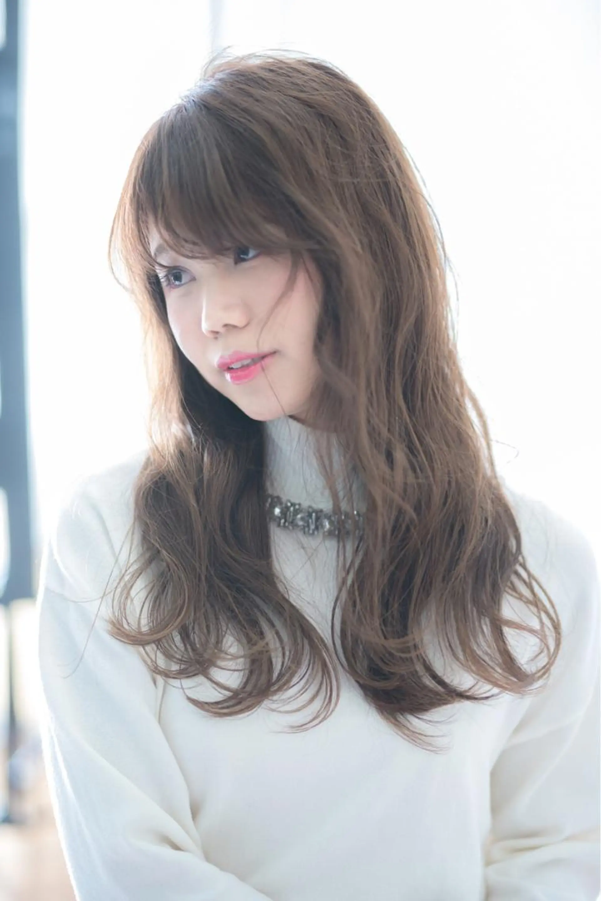 ロング カラー アッシュ ベージュカラー omocha hair salon所属・大嶋 伸吾のヘアスタイル