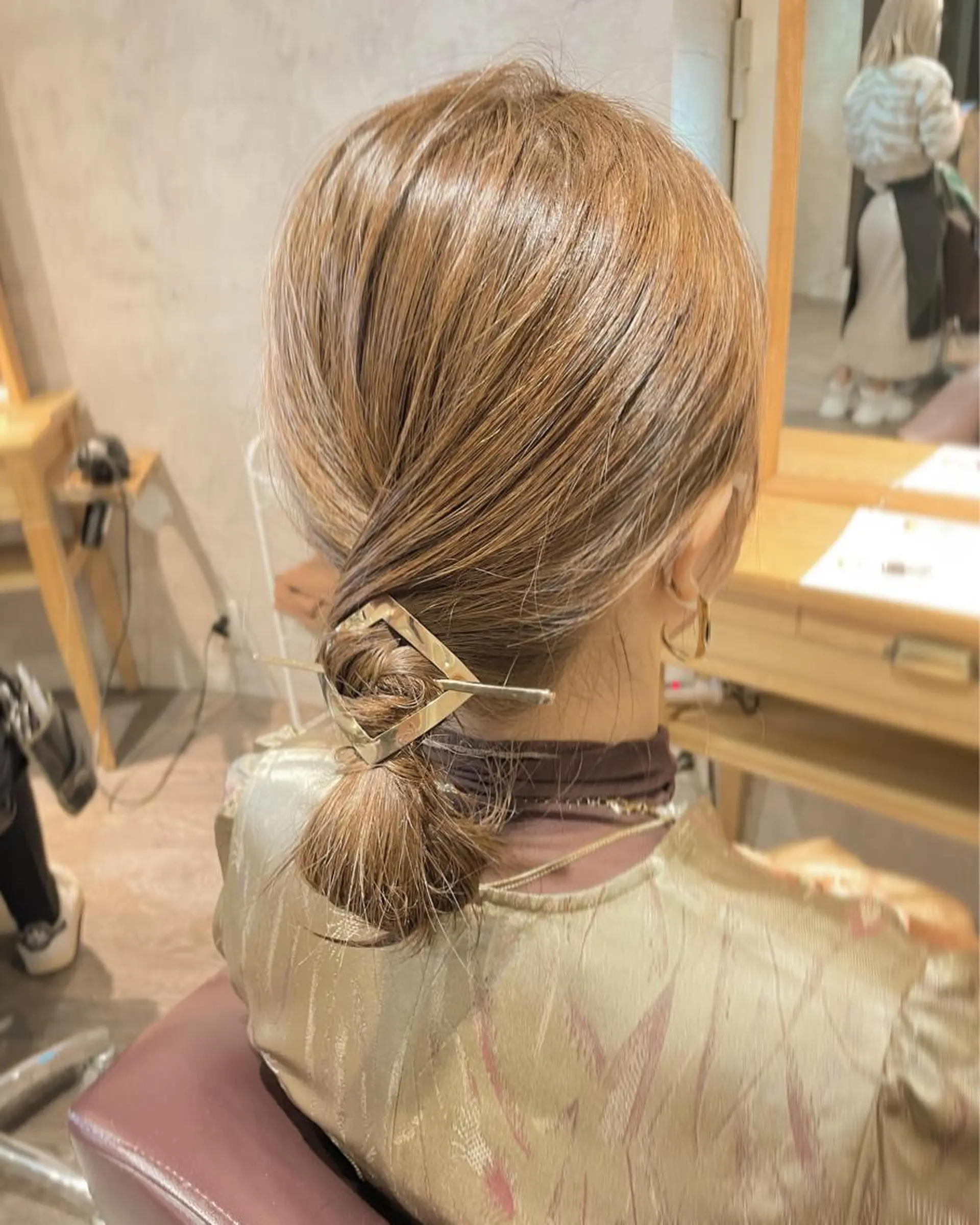 セミロング 🦄艶カラー×韓国 NANA💎🐬のヘアスタイル