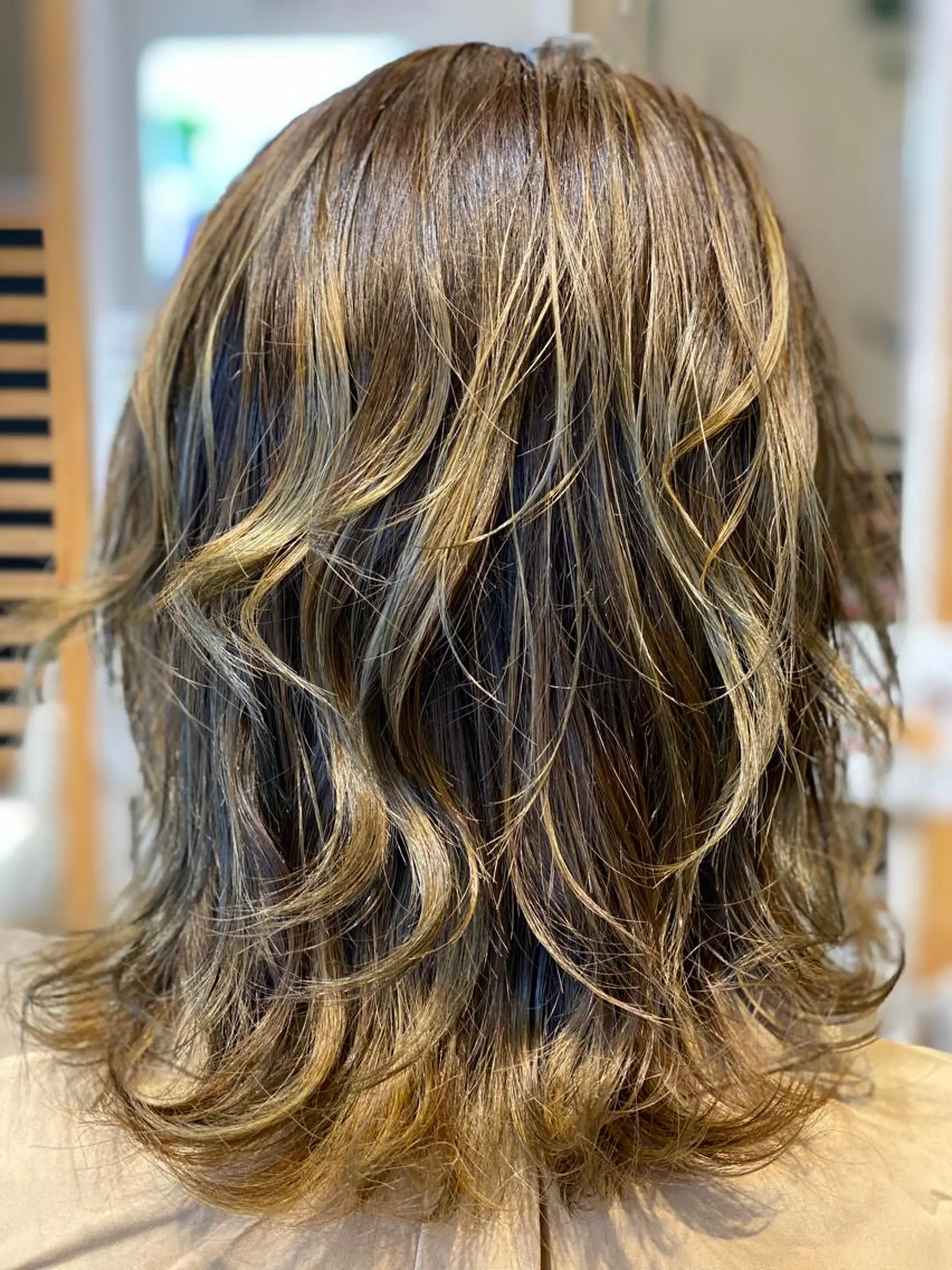 セミロング カラー 関口 友行のヘアスタイル