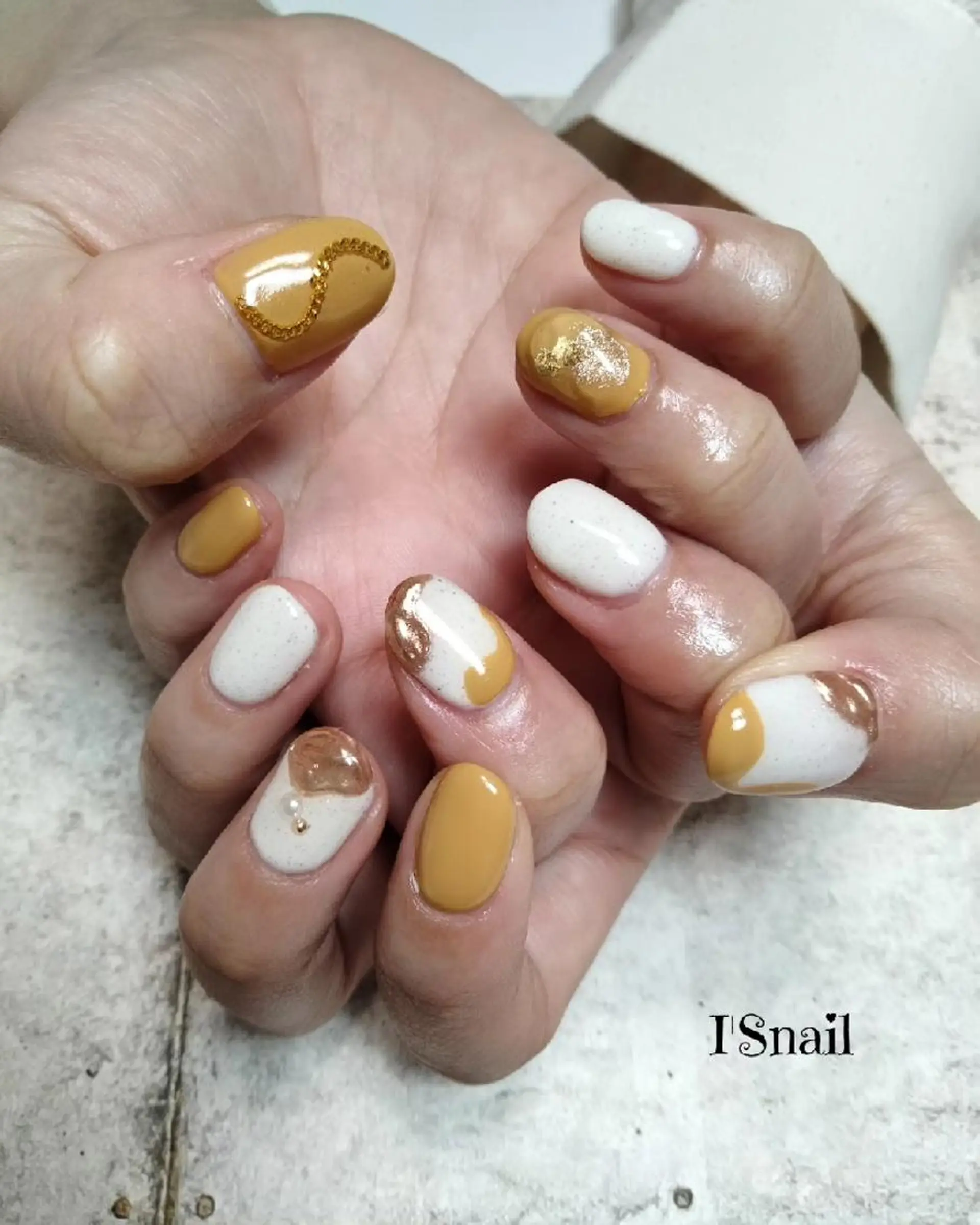 ネイル ミラーネイル ニュアンスネイル ぷっくりネイル I'S nail 佐野のネイルデザイン