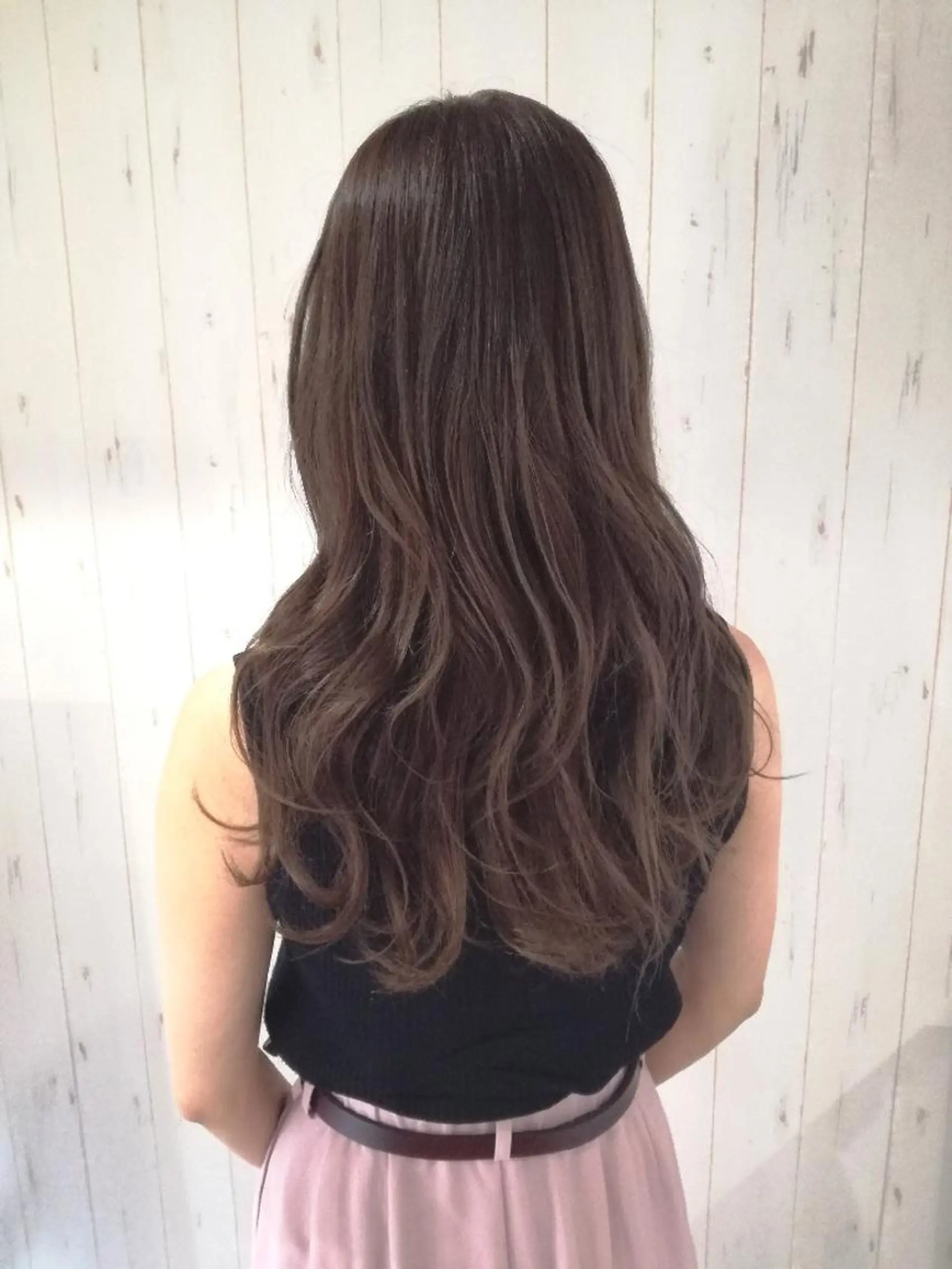 ロング カラー アッシュ ベージュカラー 西川 敏夫のヘアスタイル