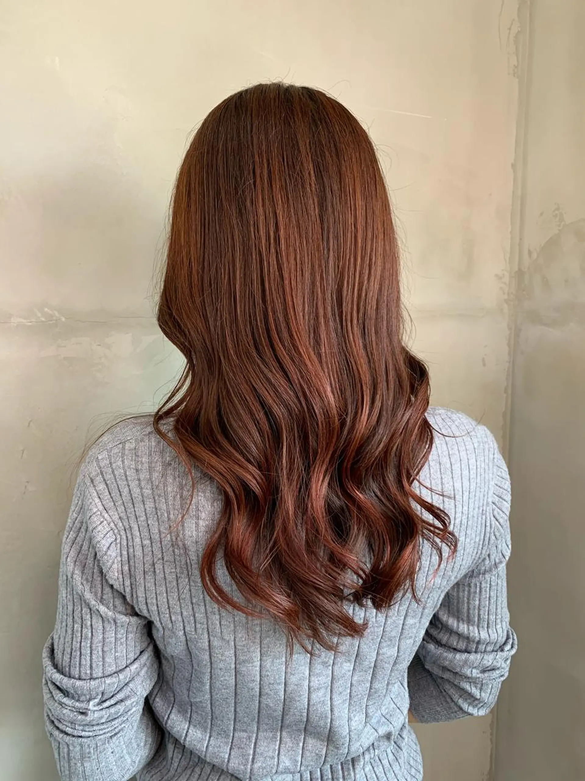 ロング カラー アッシュ バレイヤージュ ベージュカラー ブロンド ブルーカラー ヘアカラー レイヤーカット/ 艶カラー/RYOMAのヘアスタイル