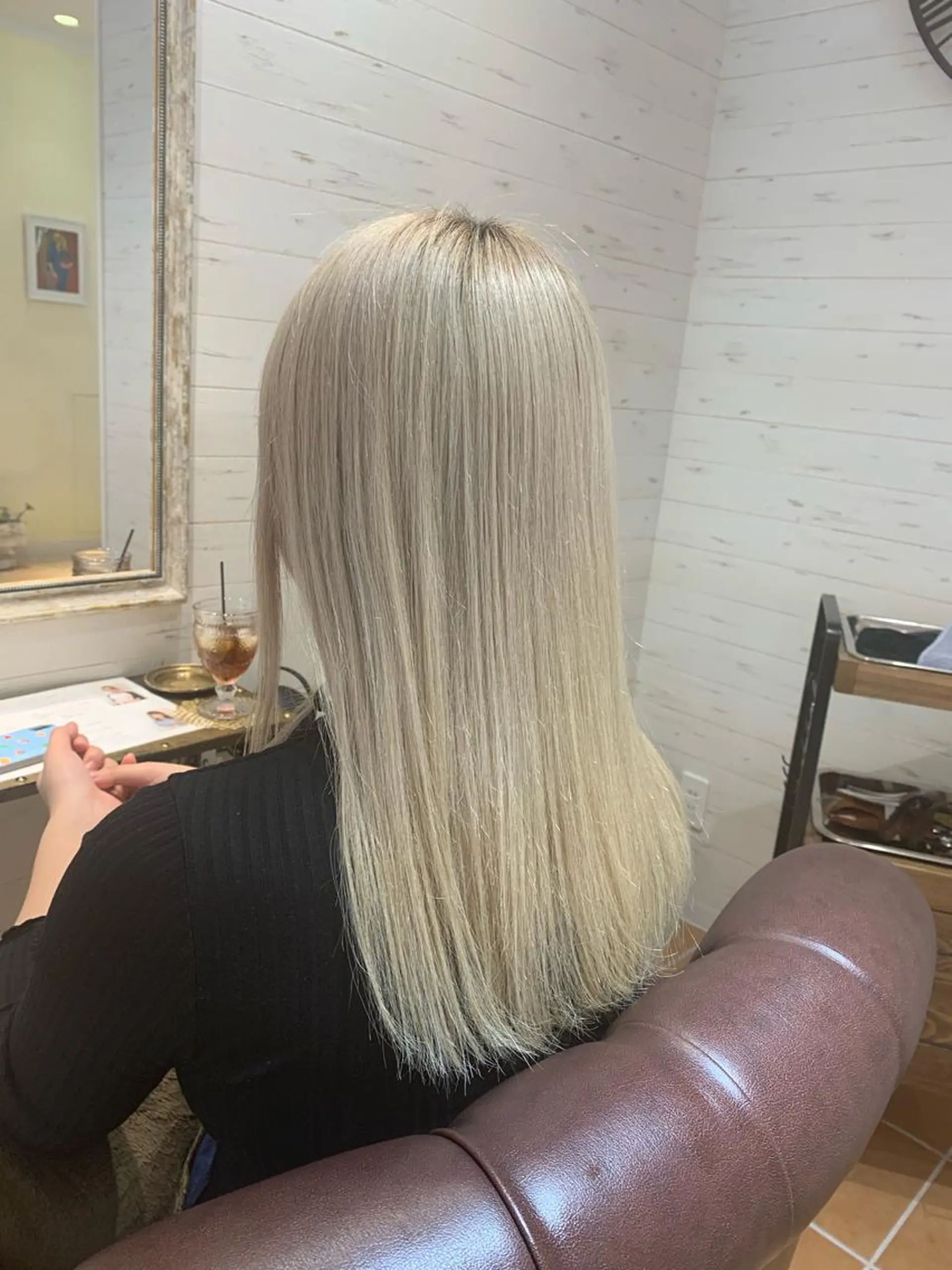 ロング カラー ヘアアレンジ ブリーチ ブロンド ブルーカラー ブルージュ 透明感カラー カット ヘアカラー トリートメント ✨艶髪✨透明感✨ 山内大樹のヘアスタイル