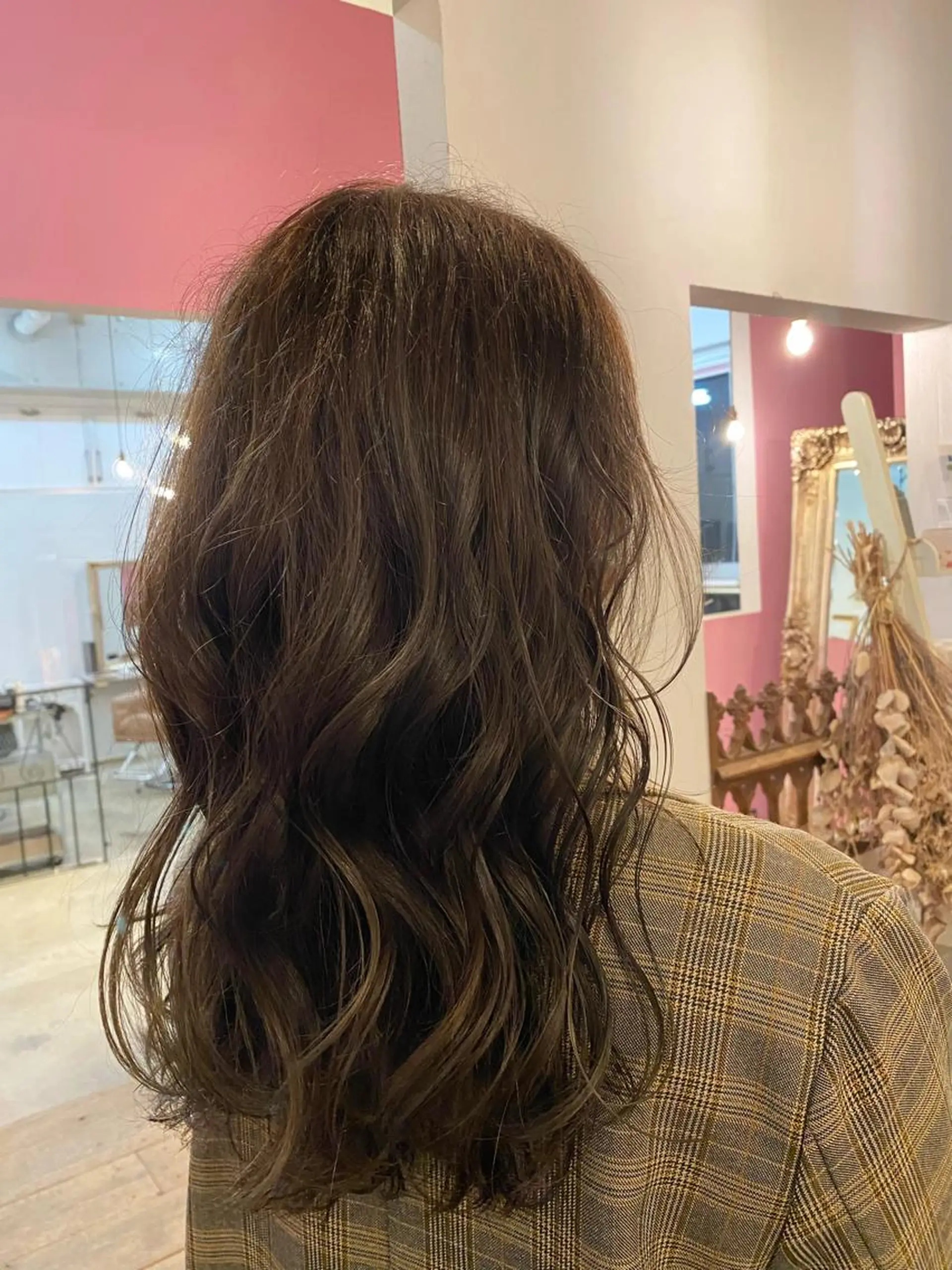 セミロング カラー 西田辺/ タカスナオヤのヘアスタイル