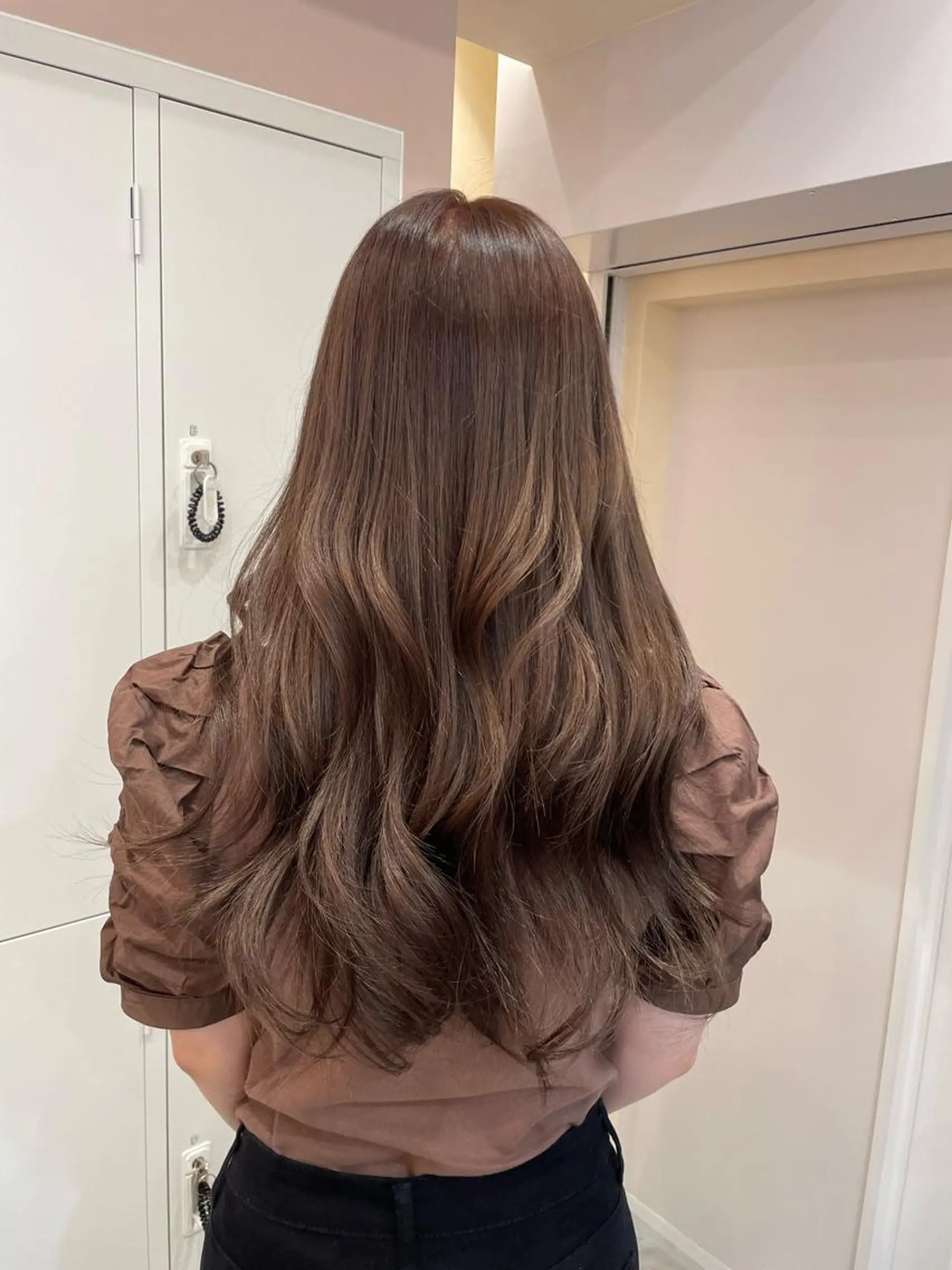 ロング ケアカラー ラベンダーベージュ 髪質改善 トリートメント ヘアカラー トリートメント ヘッドスパ マホ/日吉/髪質改善 /レイヤー/ガーリーのヘアスタイル