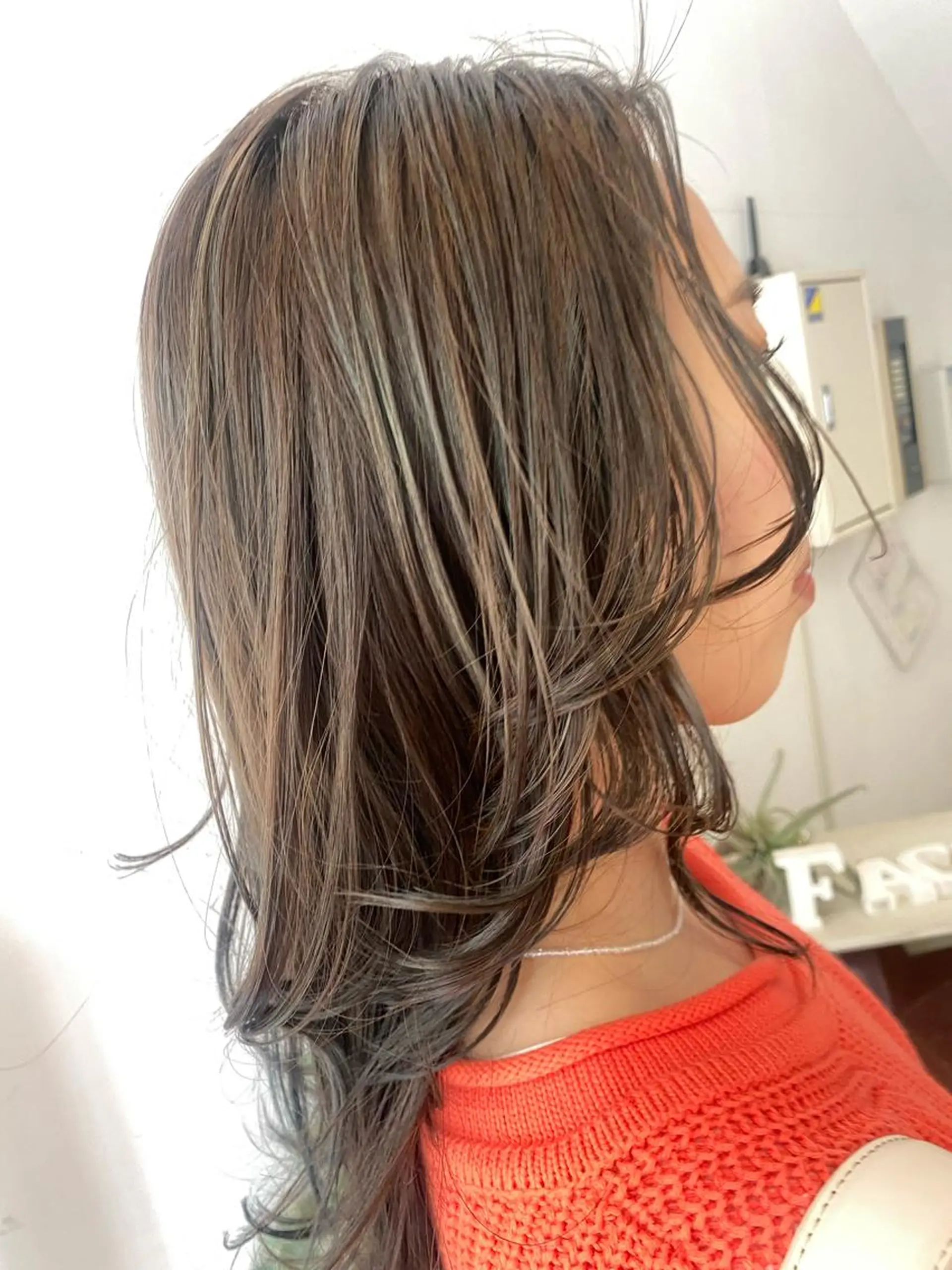 ミディアム カラー カット ヘアカラー トリートメント ✨垢抜け✨3Dカラー 山本美侑のヘアスタイル