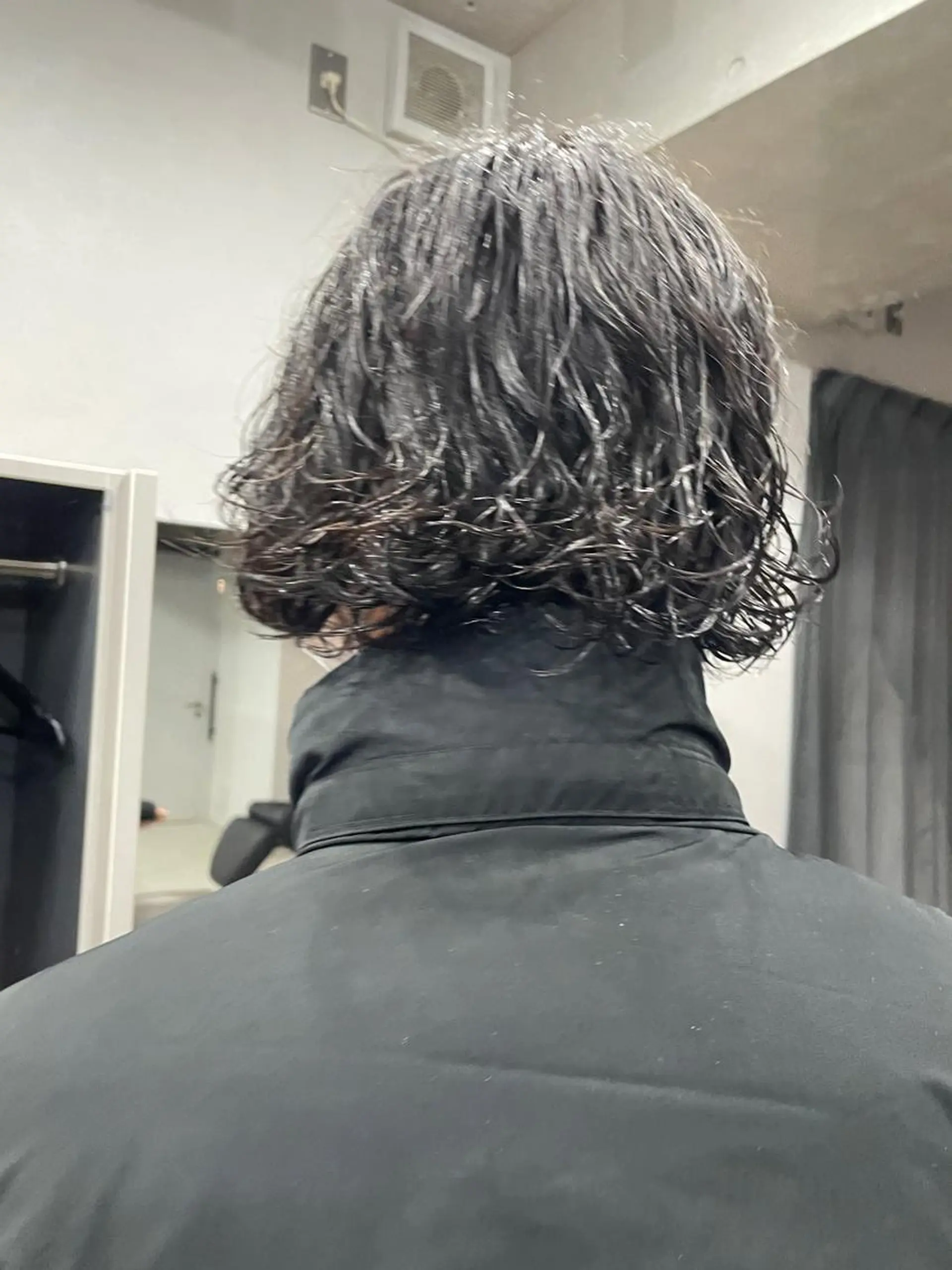 ショート パーマ メンズ 吉田一輝 外国人パーマのヘアスタイル