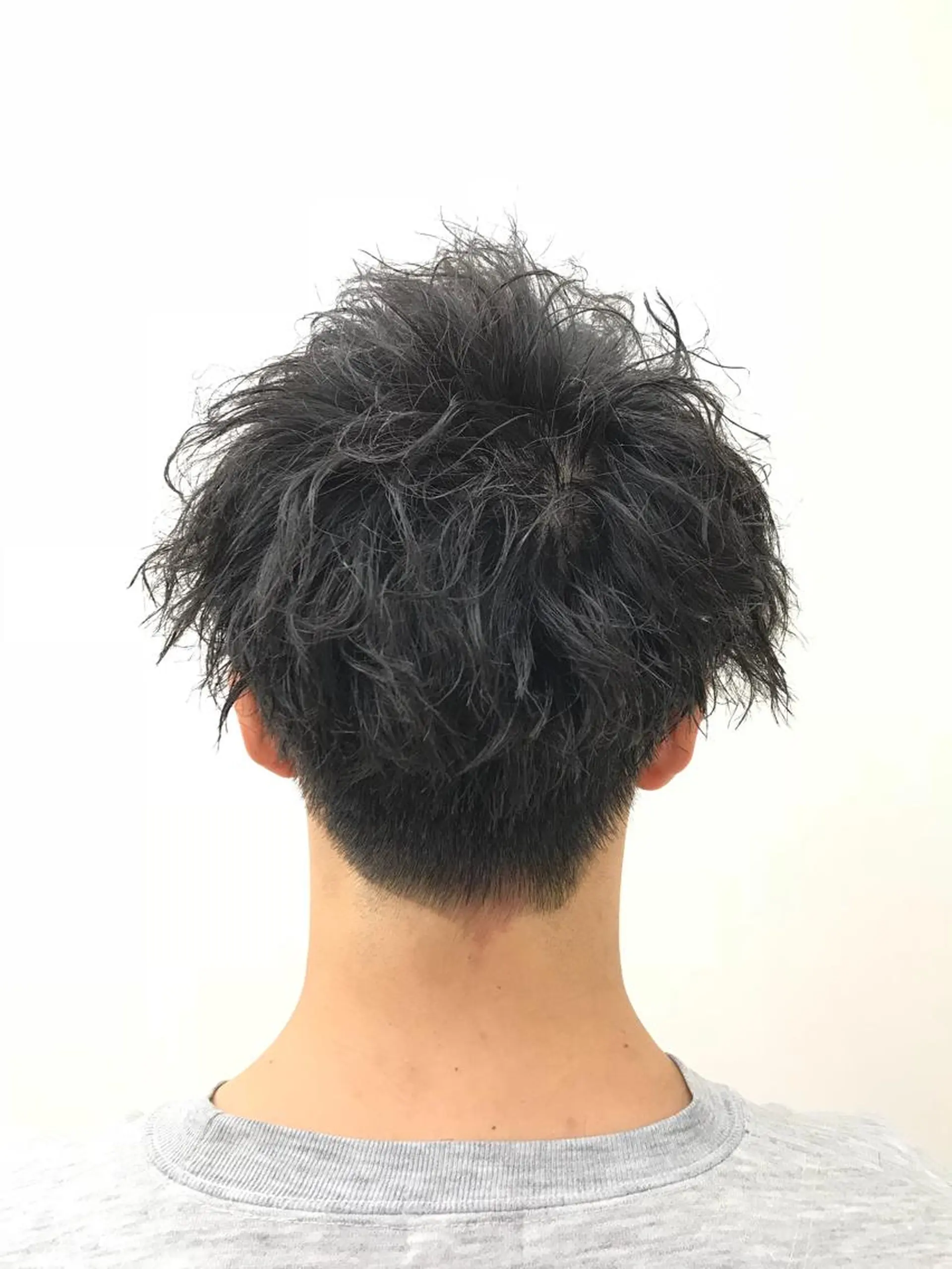 ミディアム パーマ メンズ ブリーチカラー/ 岩破瑞希のヘアスタイル