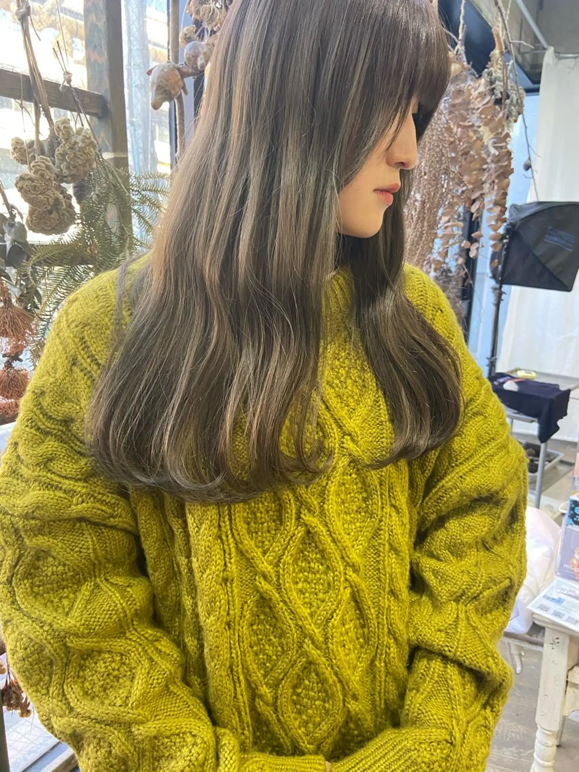 ロング カラー アディクシーカラー ベージュカラー ブリーチ オリーブベージュ 松尾太樹 【pia】福岡美容室のヘアスタイル