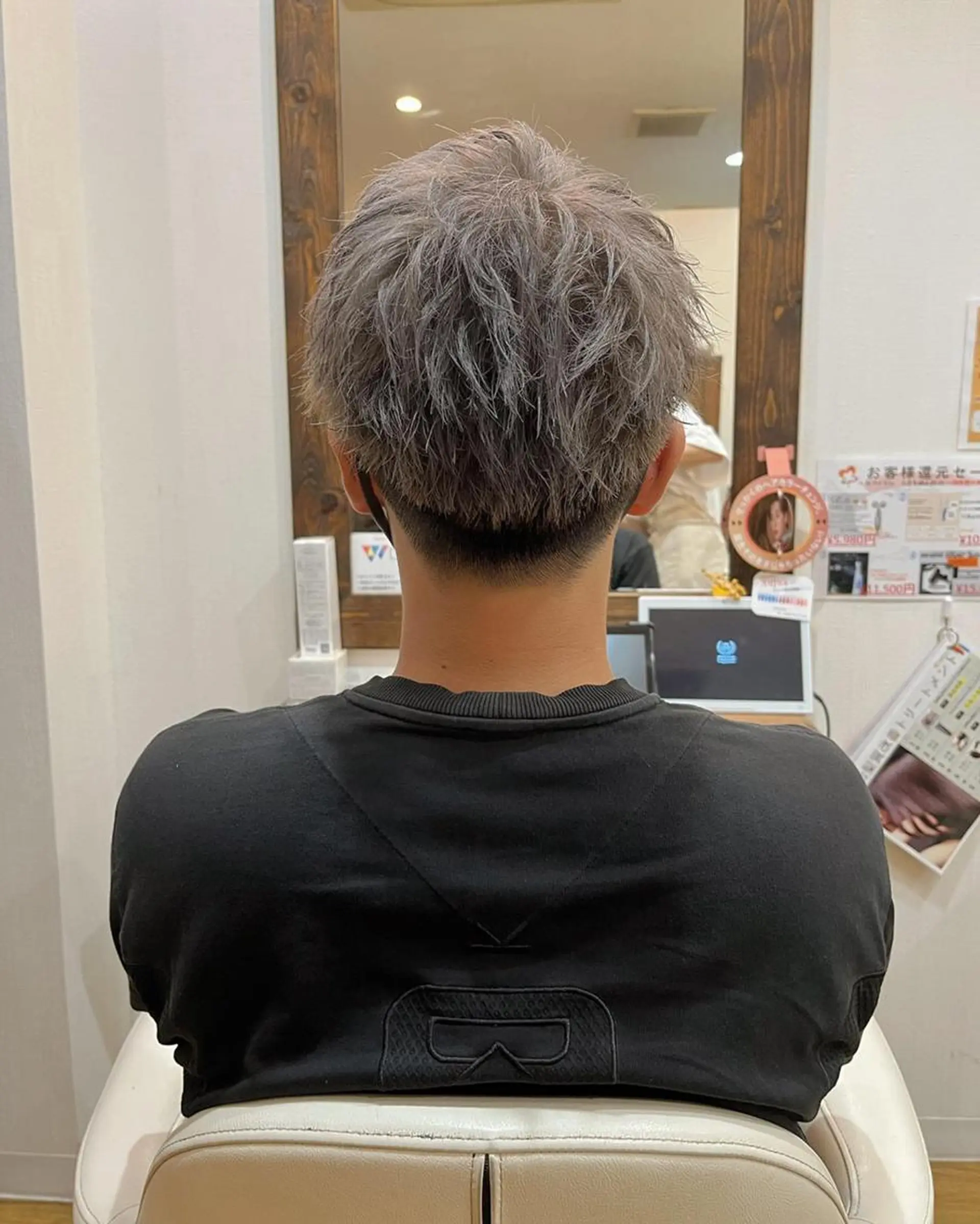 カラー アッシュ ブリーチ ダブルカラー グラデーションカラー グレージュ 🌈ハイトーン/ ワタル🌈のヘアスタイル