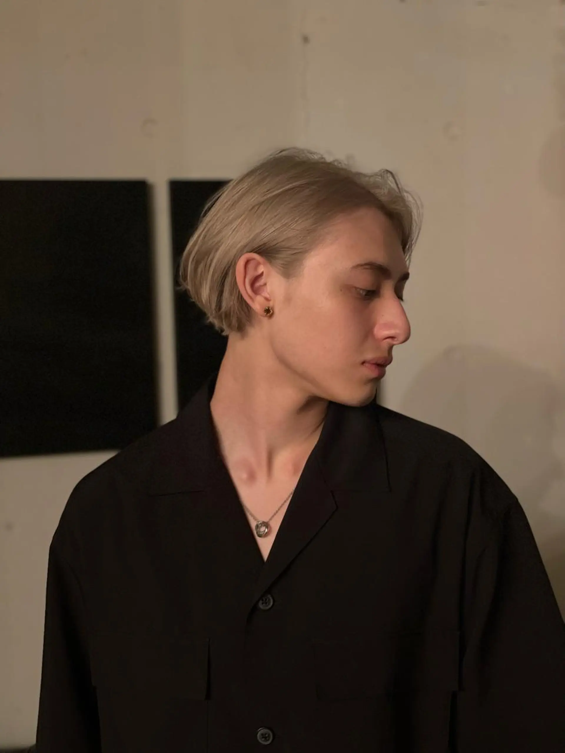 ミディアム ボブ カット ヘアカラー ブリーチカラー急募✨ KENICHIのヘアスタイル