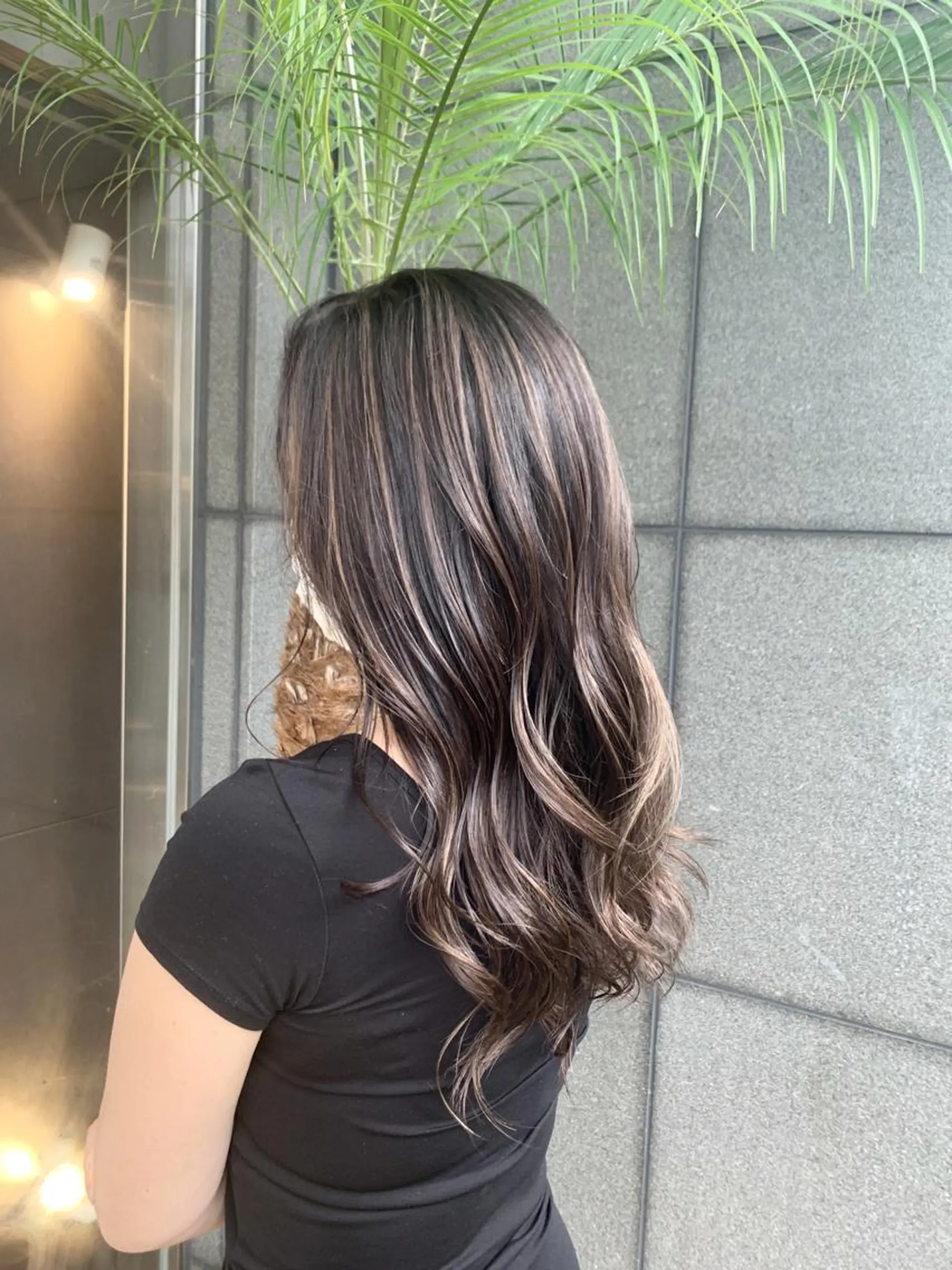 セミロング ハイライト レイヤー×縮毛矯正 深見 拓のヘアスタイル