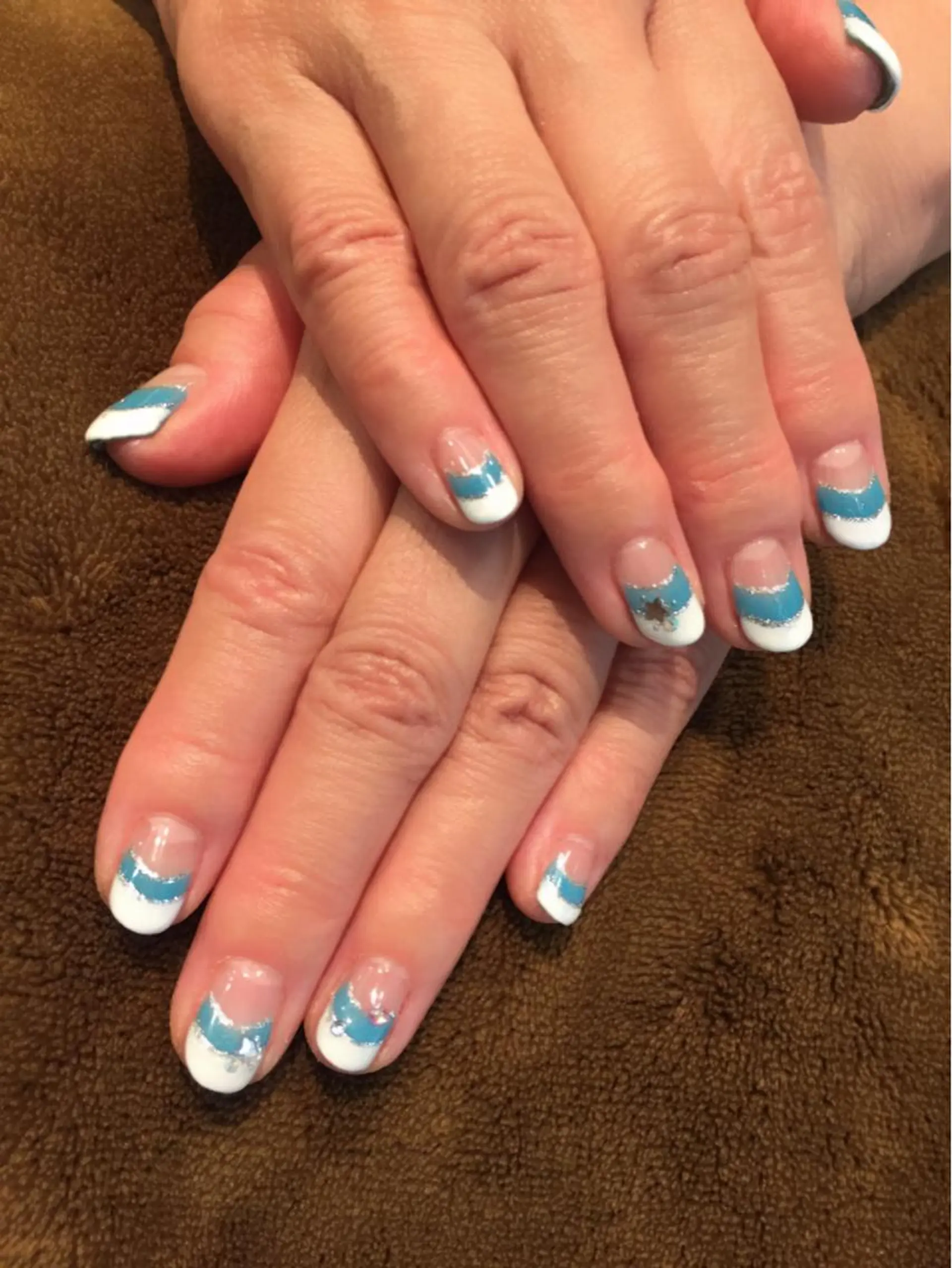 ネイル フレンチネイル ホワイト 🐰 坂本 麗 🐰の眉毛・アイブロウイメージ