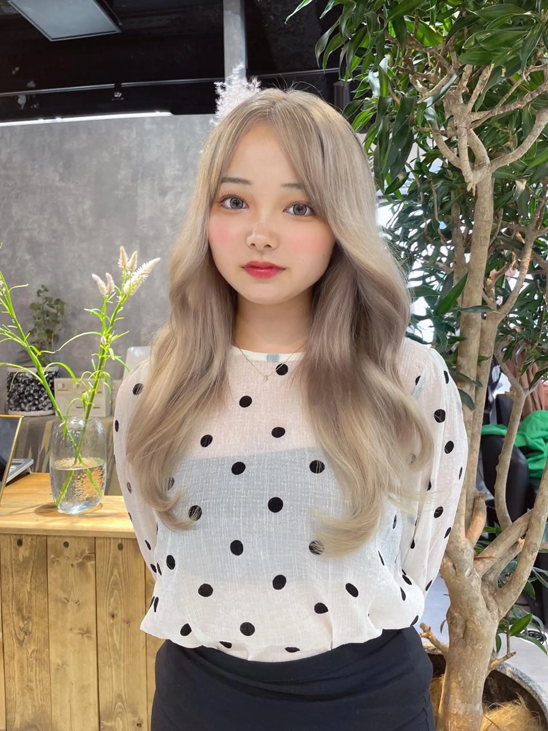 ロング カラー ブリーチ 宮城 ほのかのヘアスタイル