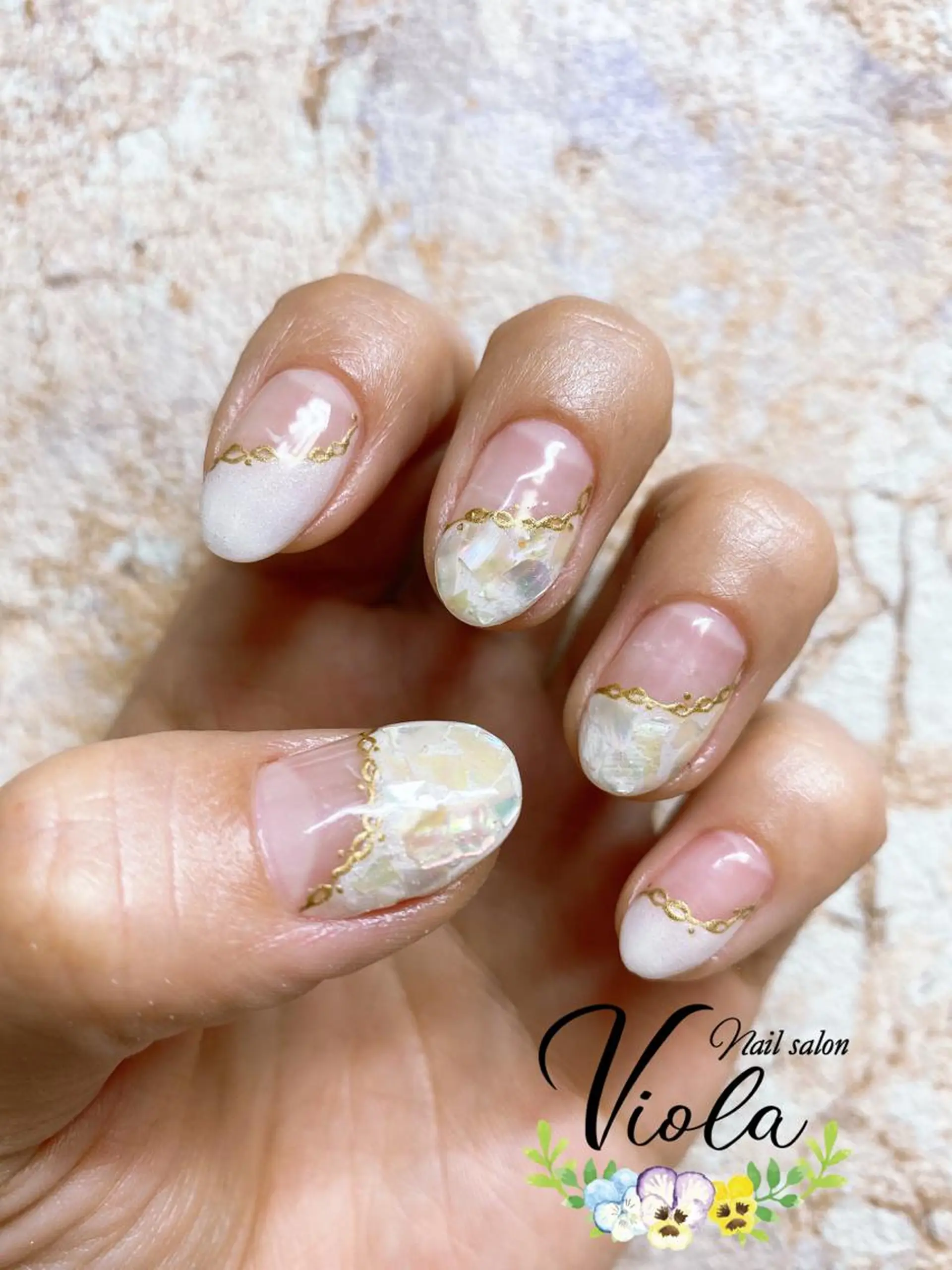 ネイル フレンチネイル 斜めフレンチ Nailsalon Viola所属・ネイルサロン Violaのネイルデザイン