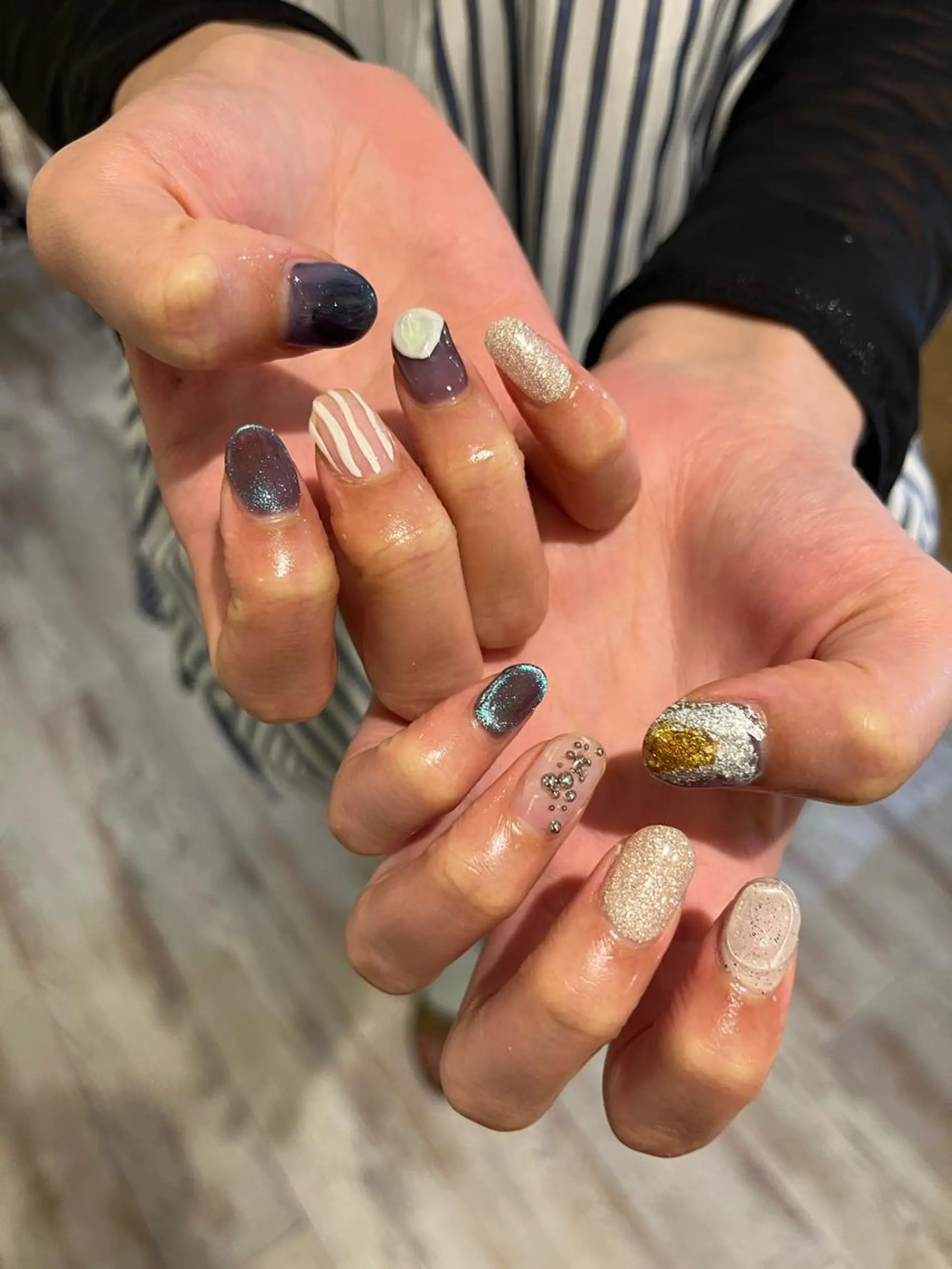 ネイル ハンドネイル une／YUKINA 🫧大人nuanceのネイルデザイン