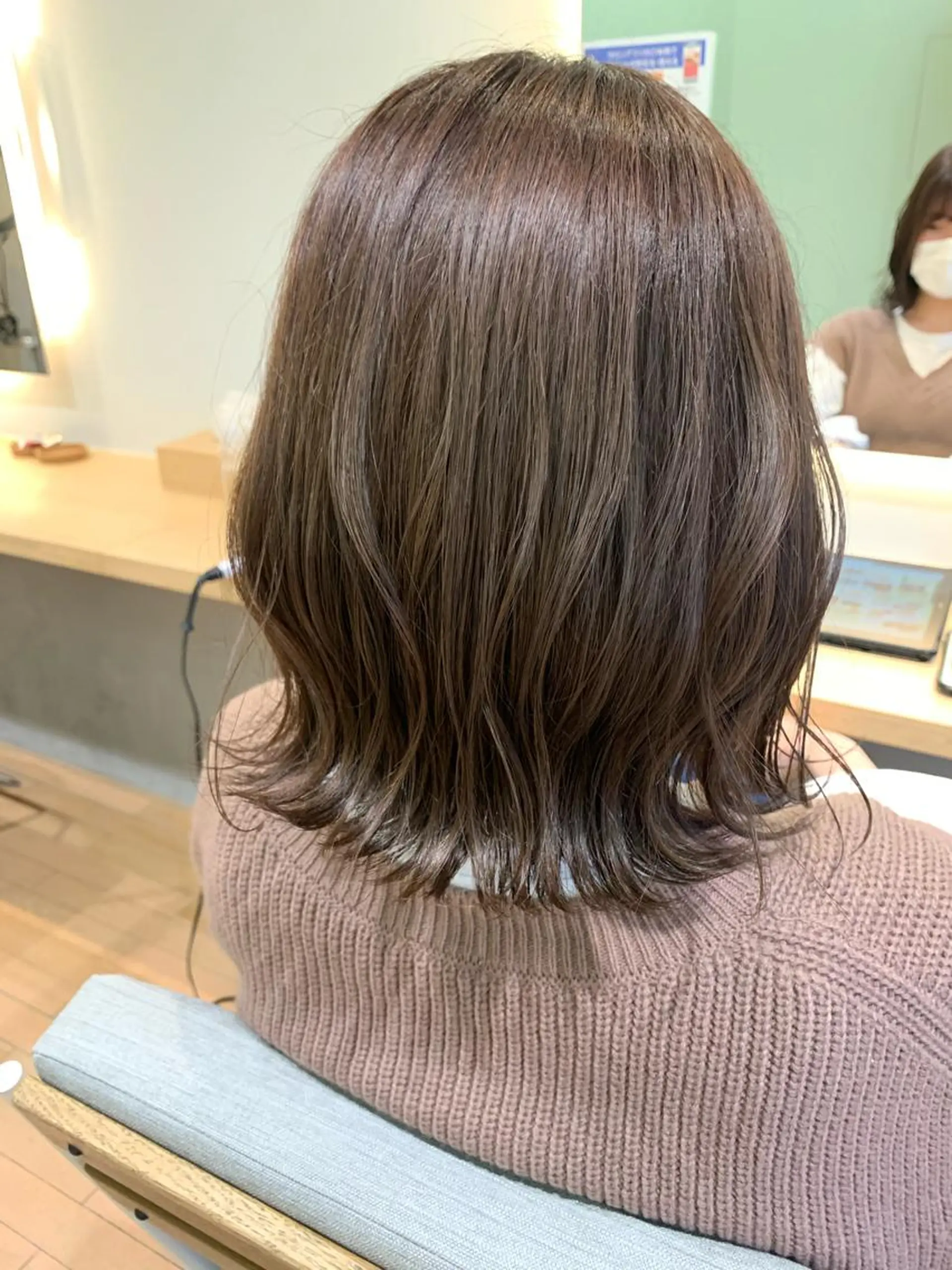 カラー ベージュカラー ラベンダーカラー 村松 萌のヘアスタイル