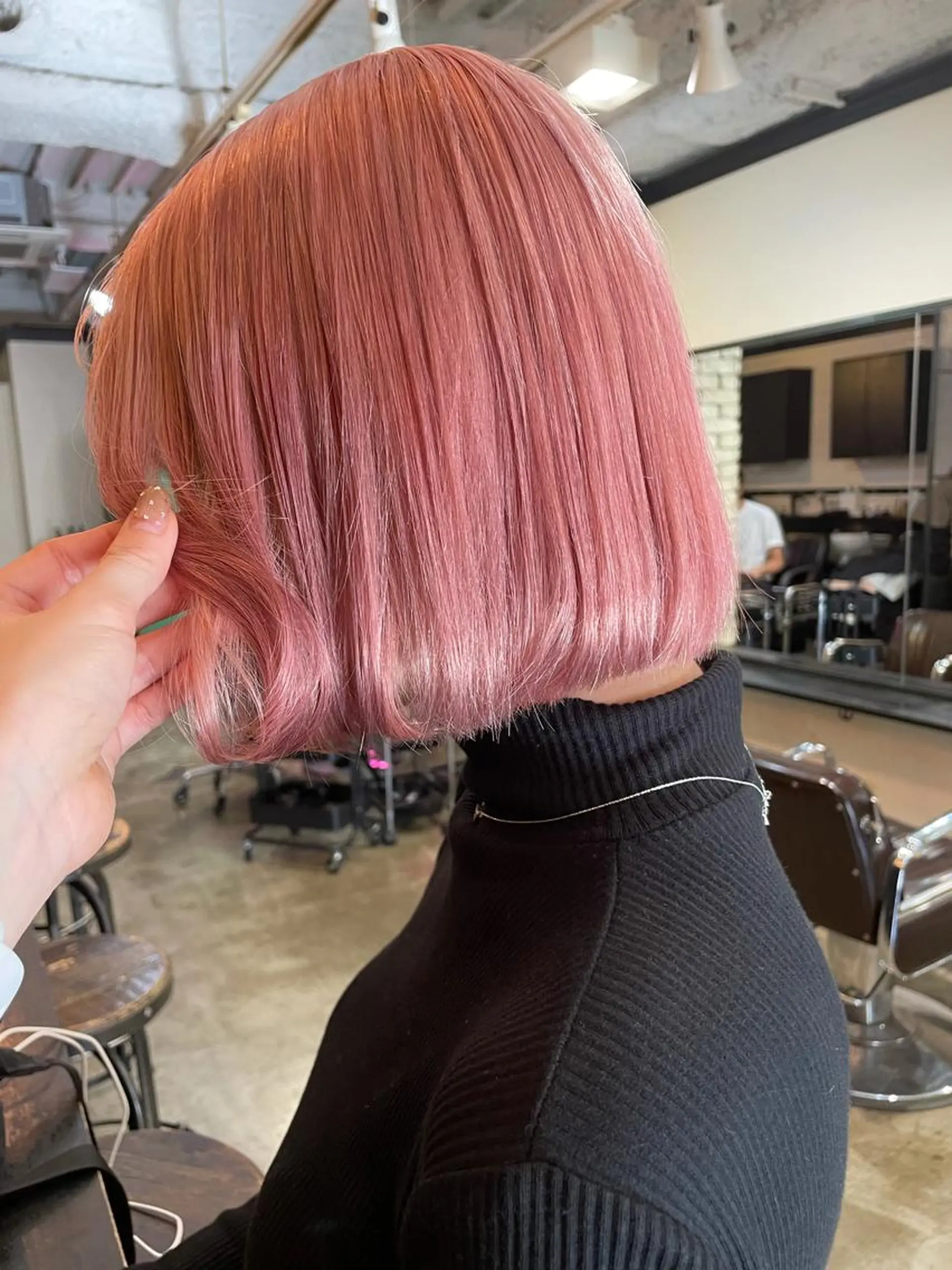 ショート カラー YEAU　PLUS所属・極上の艶髪 RINAのヘアスタイル