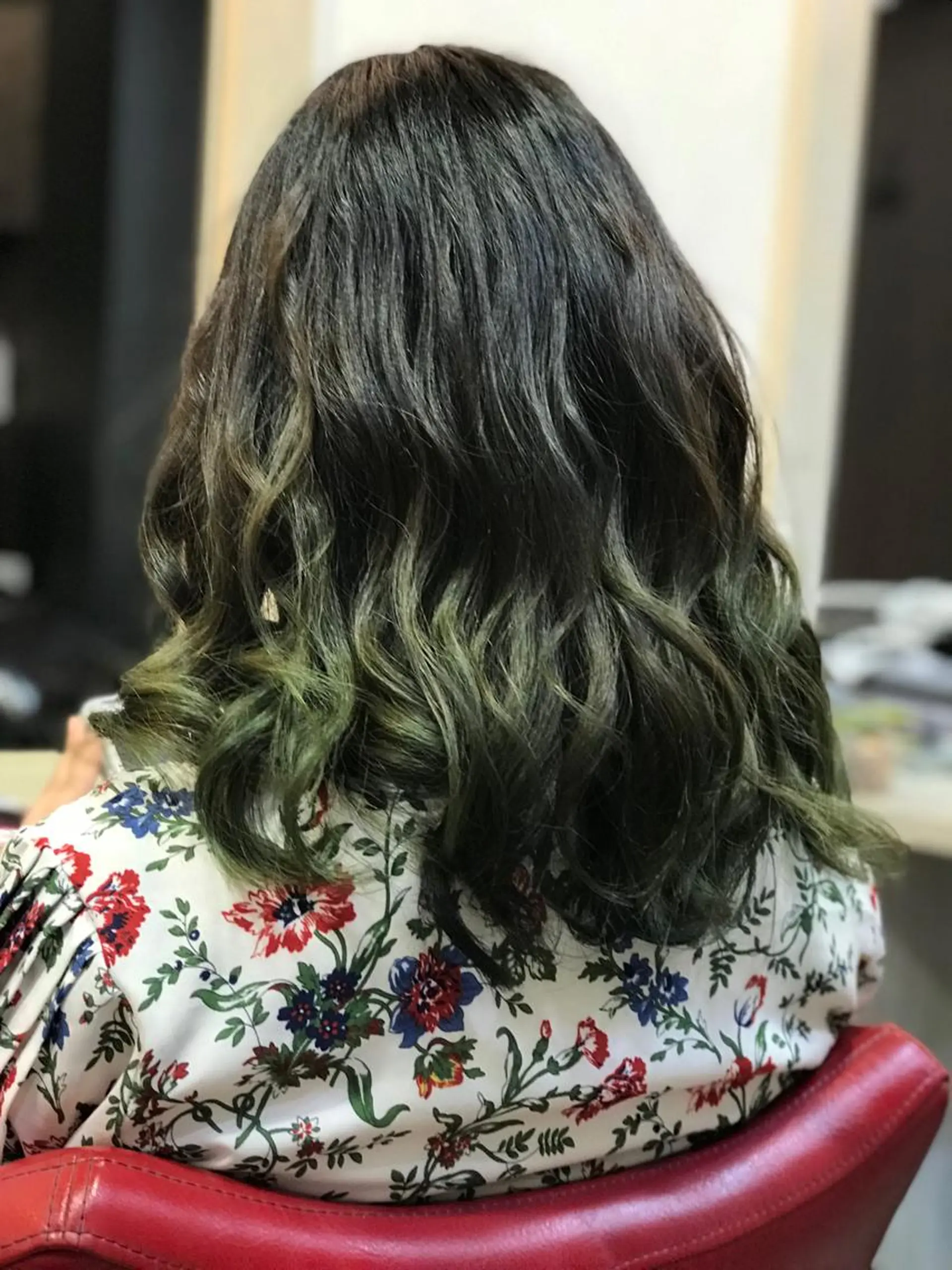 セミロング カラー 渋谷宮益坂 omoのヘアスタイル