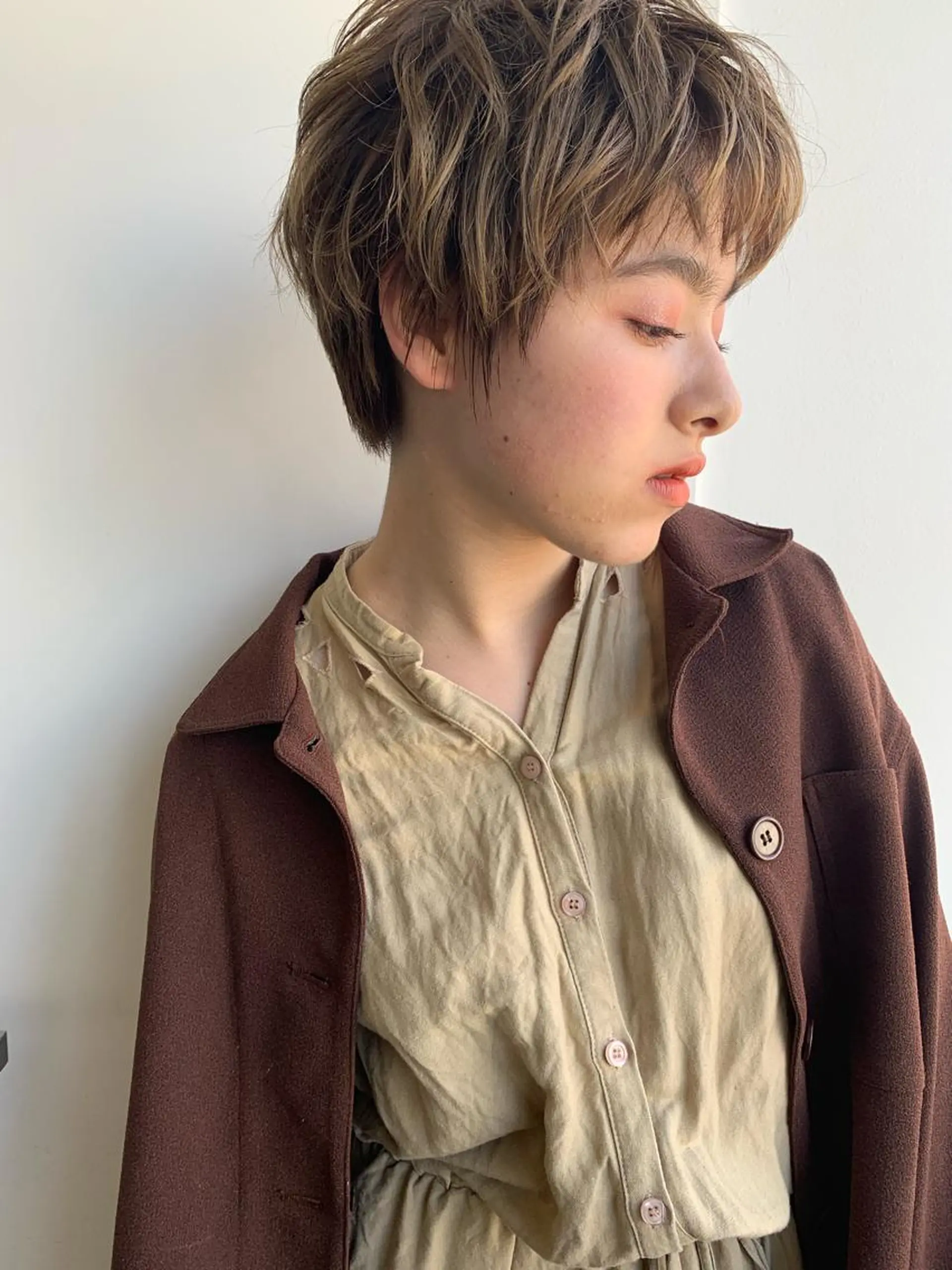 ショート nuu所属・💜ショート💜 ウルフ、ボブ二色亜美のヘアスタイル