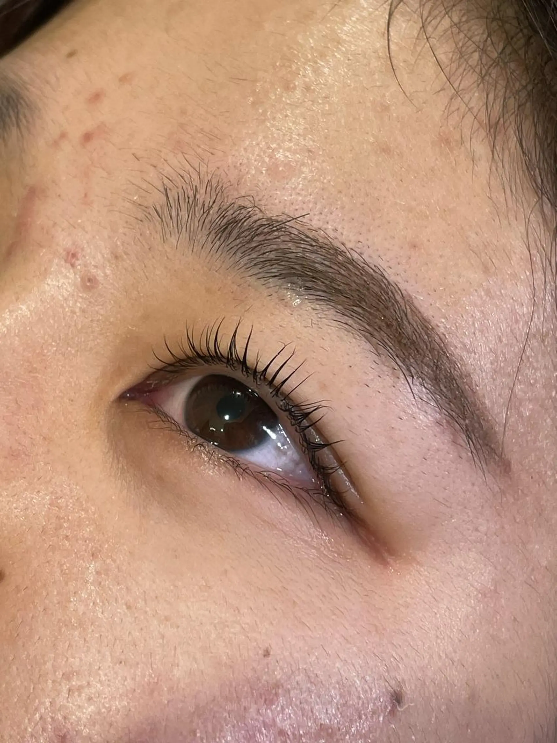 マツエク・マツパ cure所属・井上 真里奈のヘアスタイル