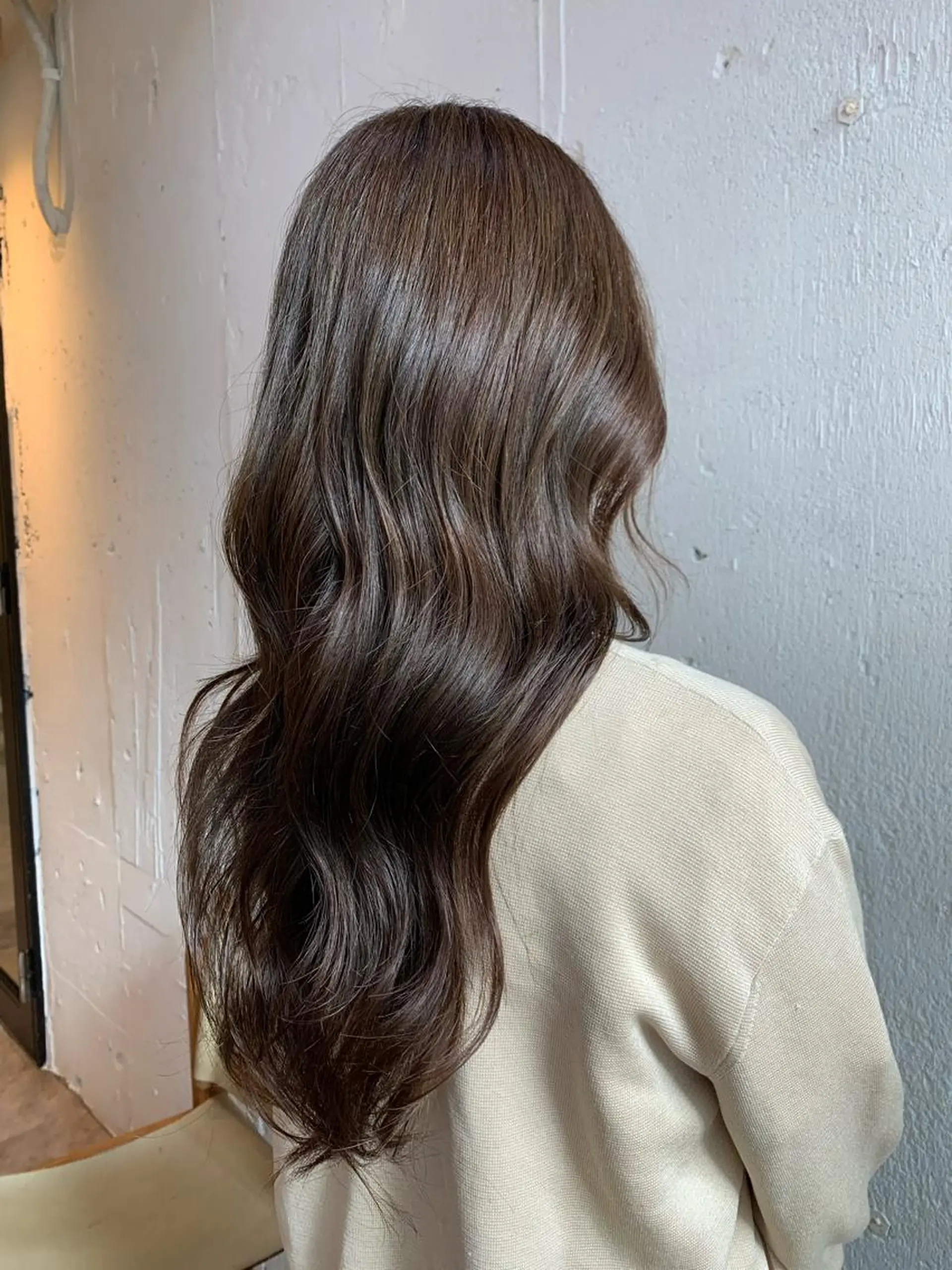 ロング カラー EIGHT 中川原 菜々子のヘアスタイル