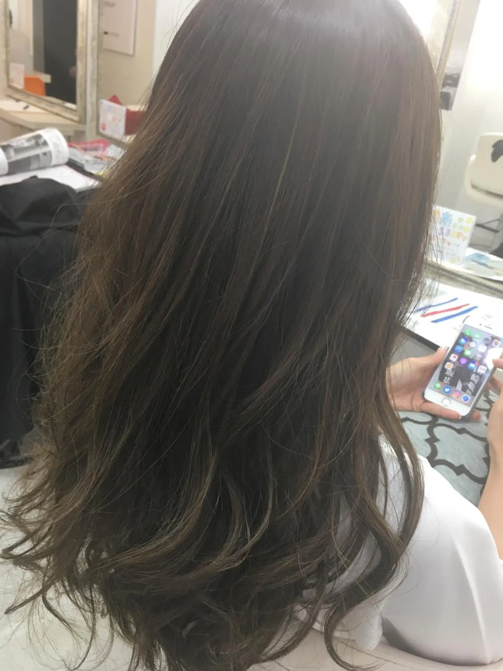 セミロング カラー 髪質改善 中川 翔のヘアスタイル