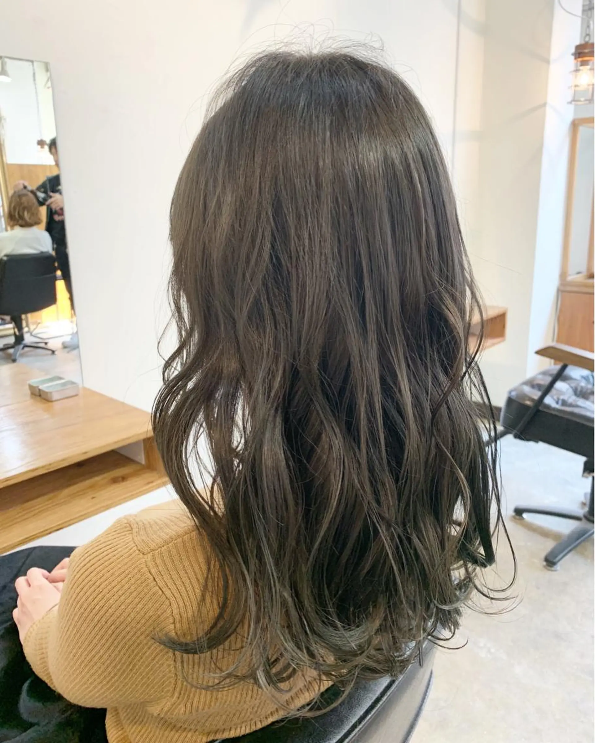 ロング カラー LEB所属・下河 宗太のヘアスタイル