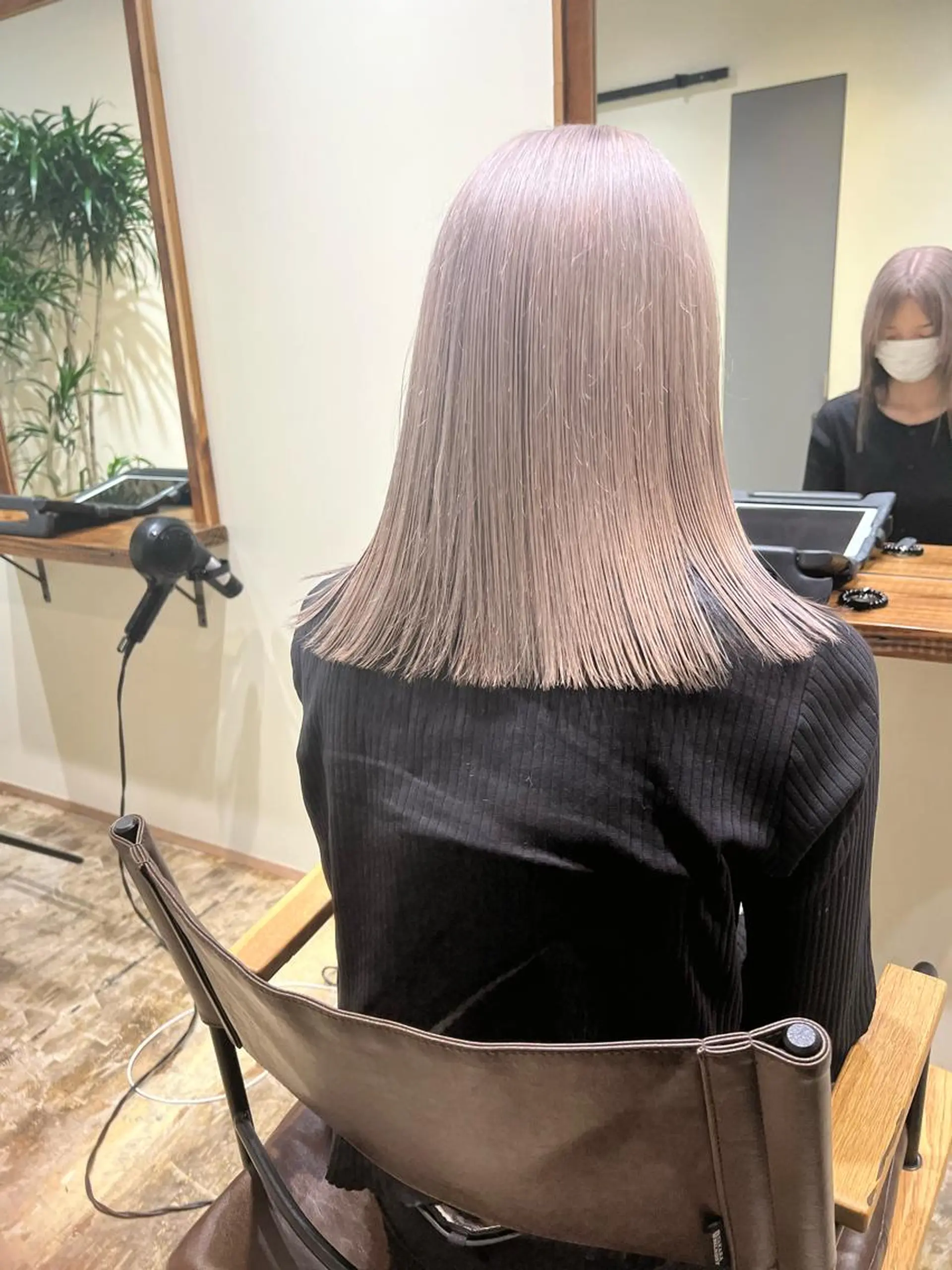 セミロング カラー nishido ハイライト/海外ヘアのヘアスタイル