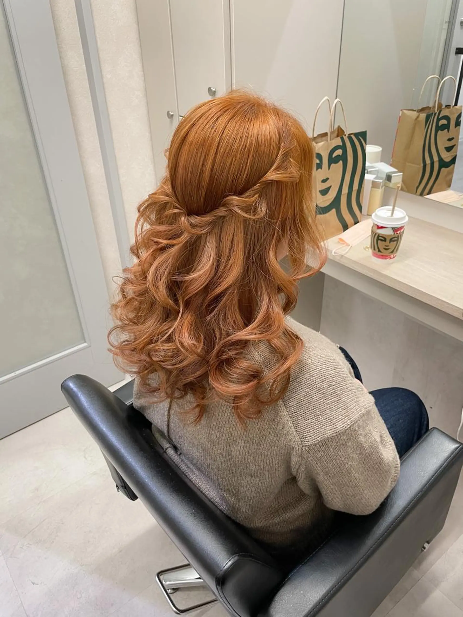 ロング カラー ヘアアレンジ ヘアカラー トリートメント autre所属・大久保 ひでなりのヘアスタイル