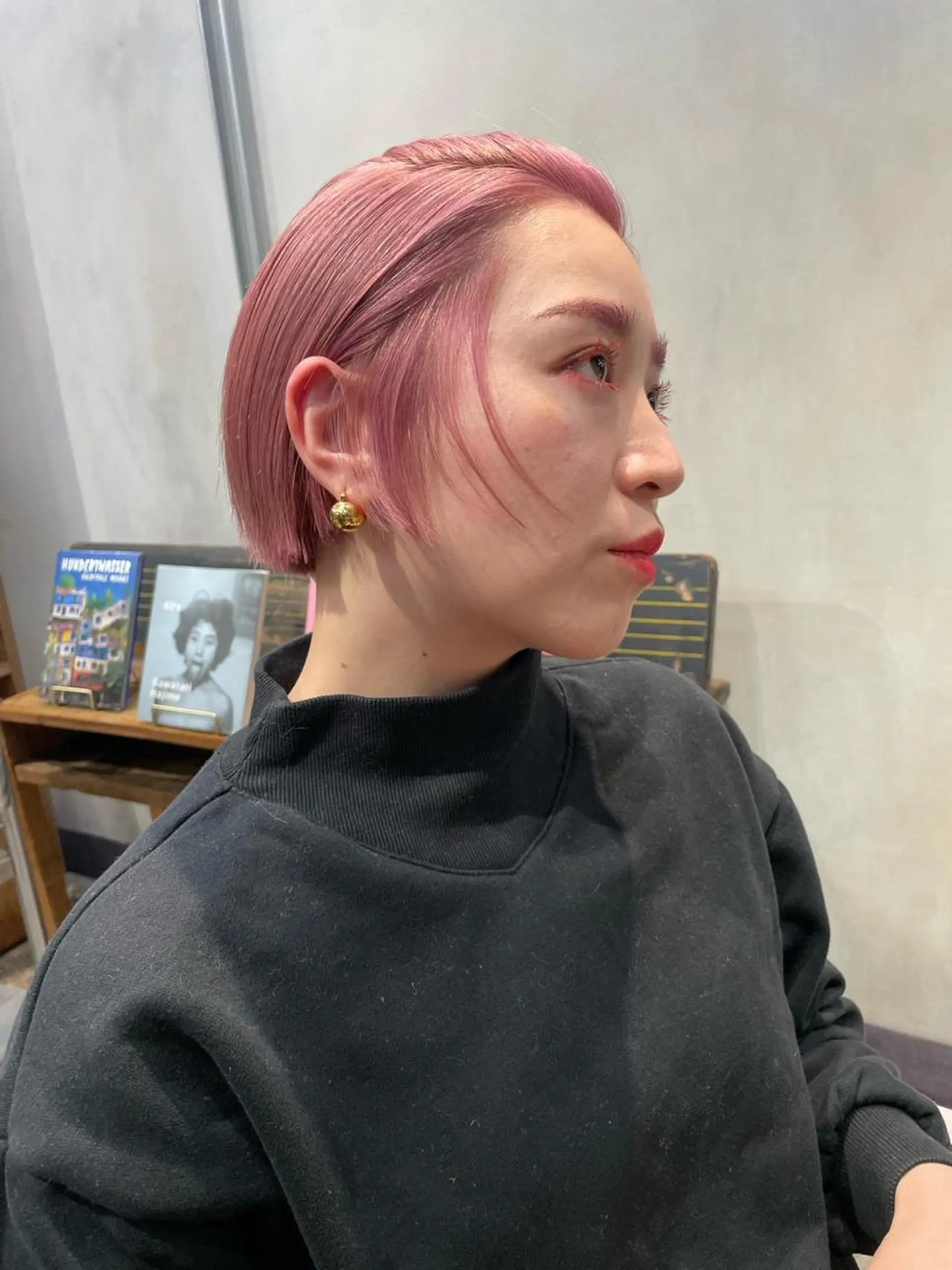 ショート カラー ピンクカラー カット ヘアカラー トリートメント SALOWIN所属・ブリーチ✨ ボブ✨レイヤーのヘアスタイル