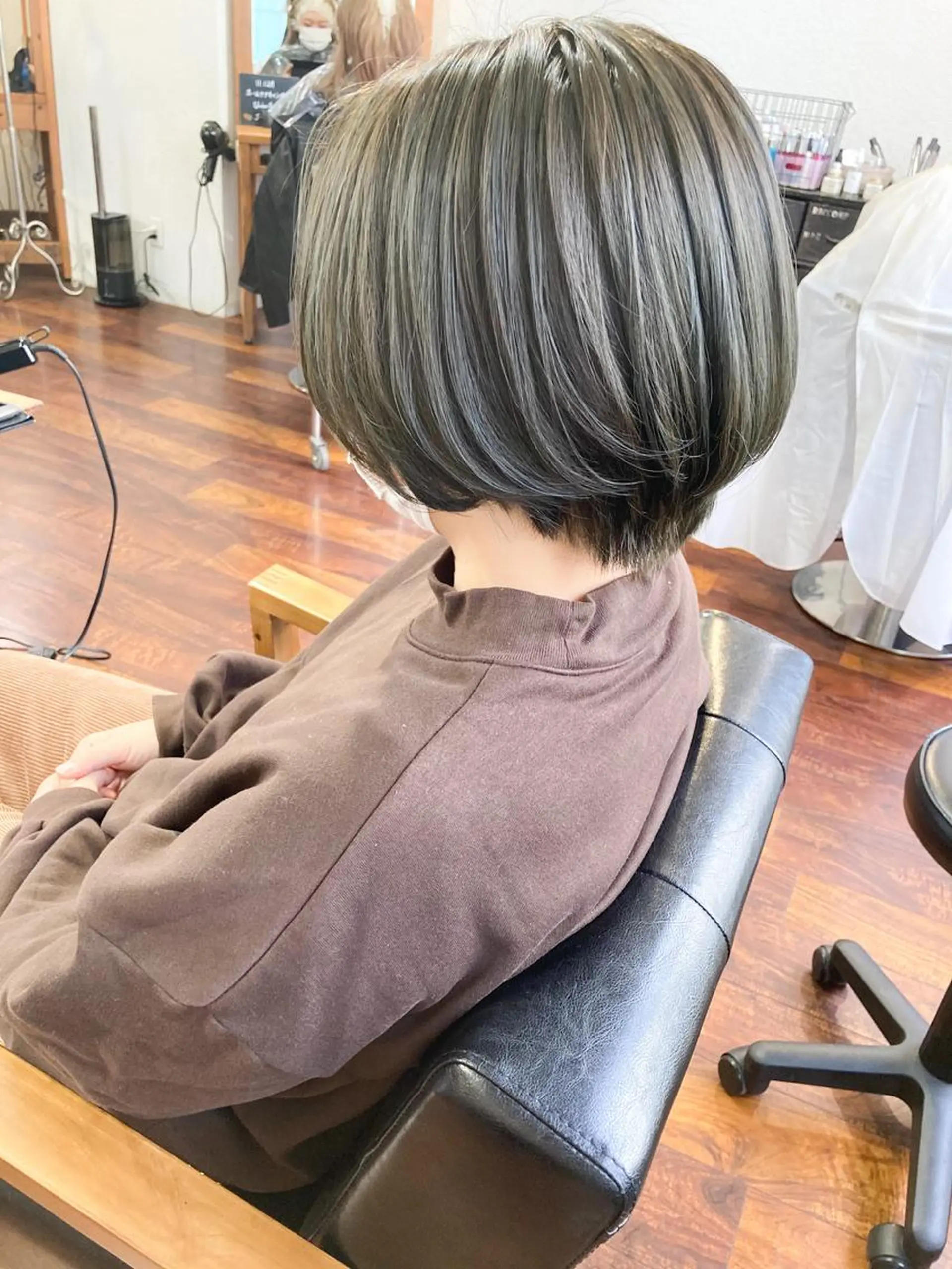 ショート カラー ハイライトカラー ハイライト ショートヘア 小木曽智美 /ボブ/ショートのヘアスタイル