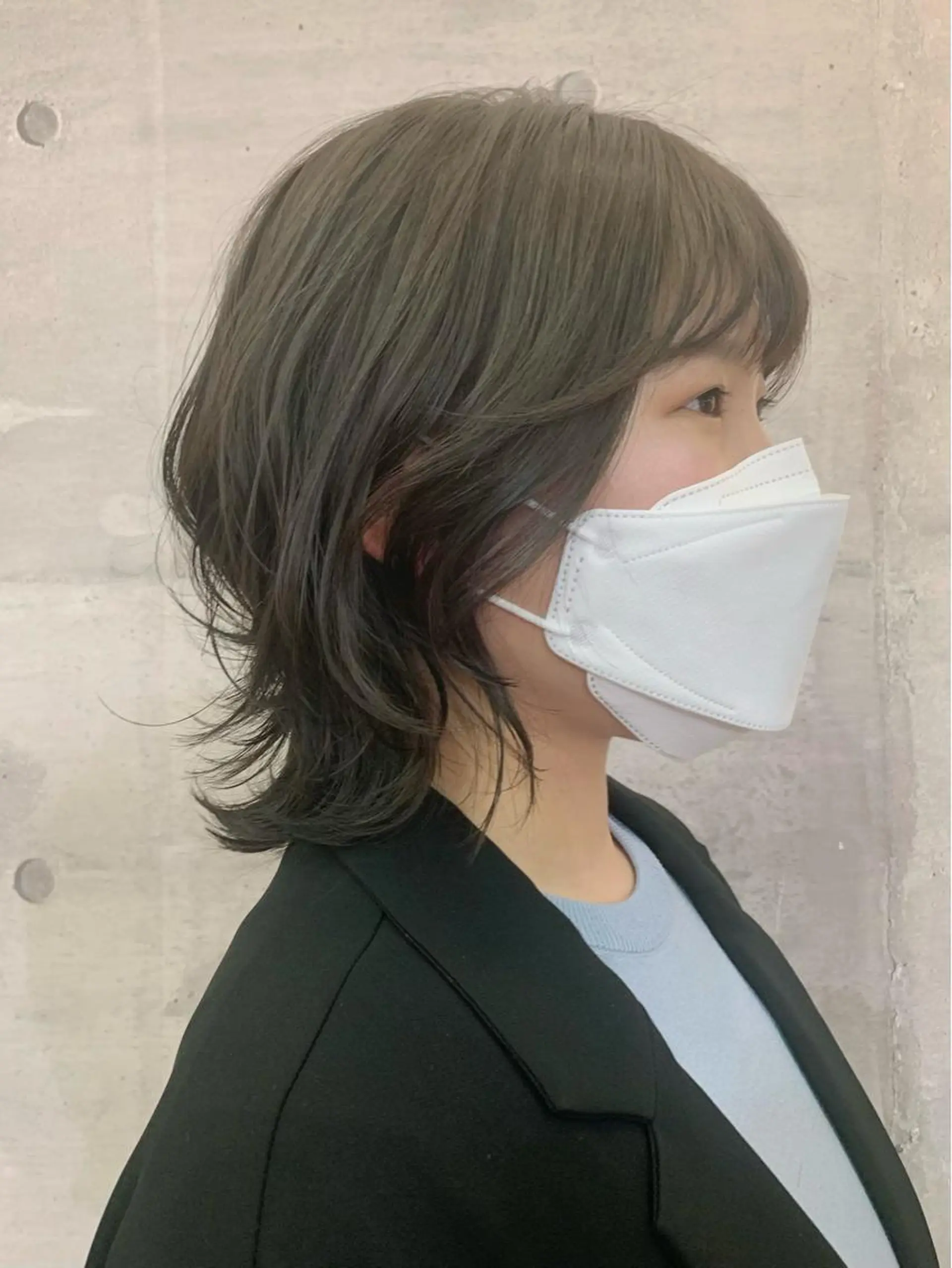 ミディアム カラー グレージュ カーキグレージュ 韓国ヘア /男女❄️ 細江 美紅のヘアスタイル