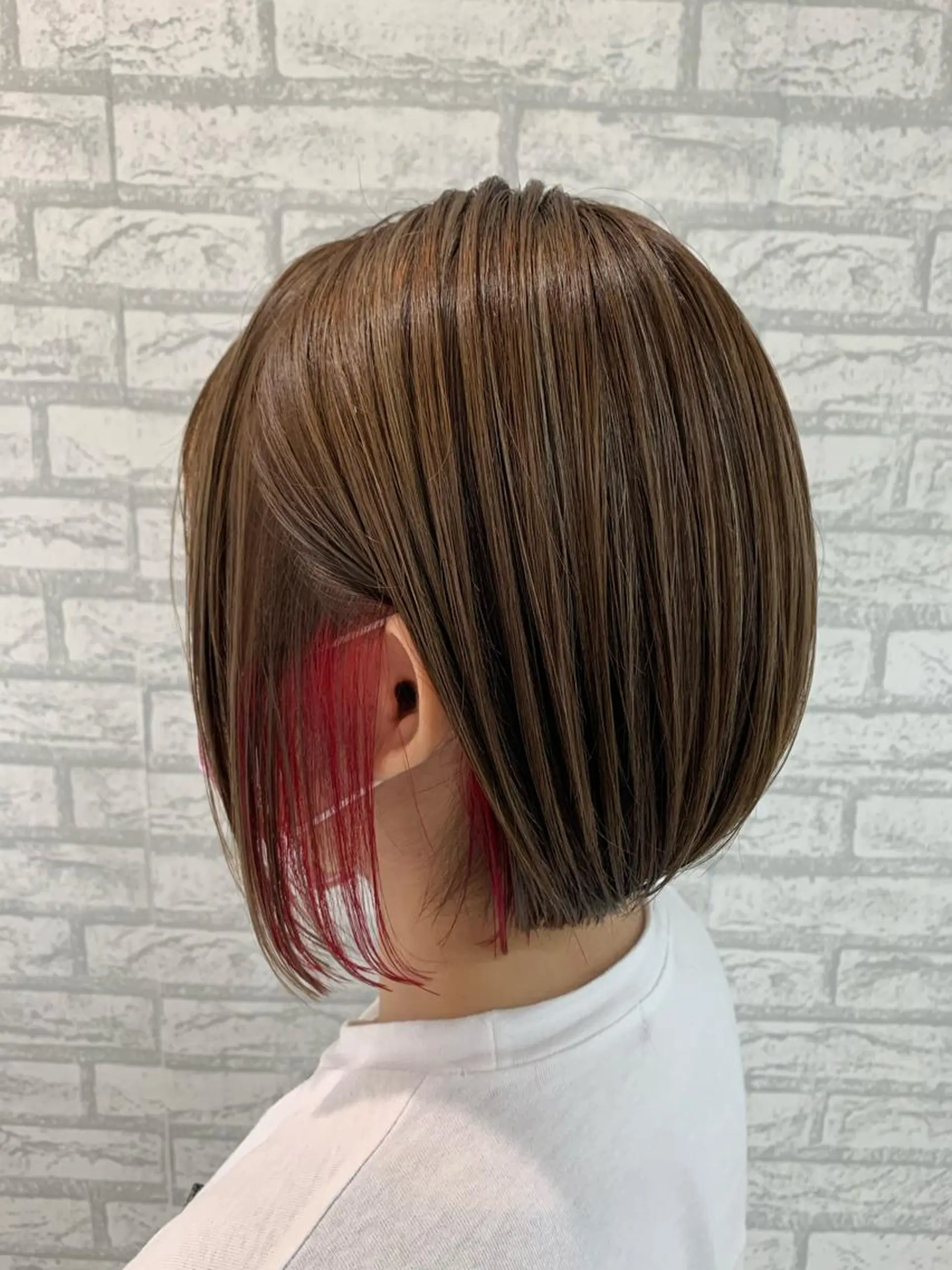 ショート カラー デザインカラー、艶髪 大塚 耕平のヘアスタイル