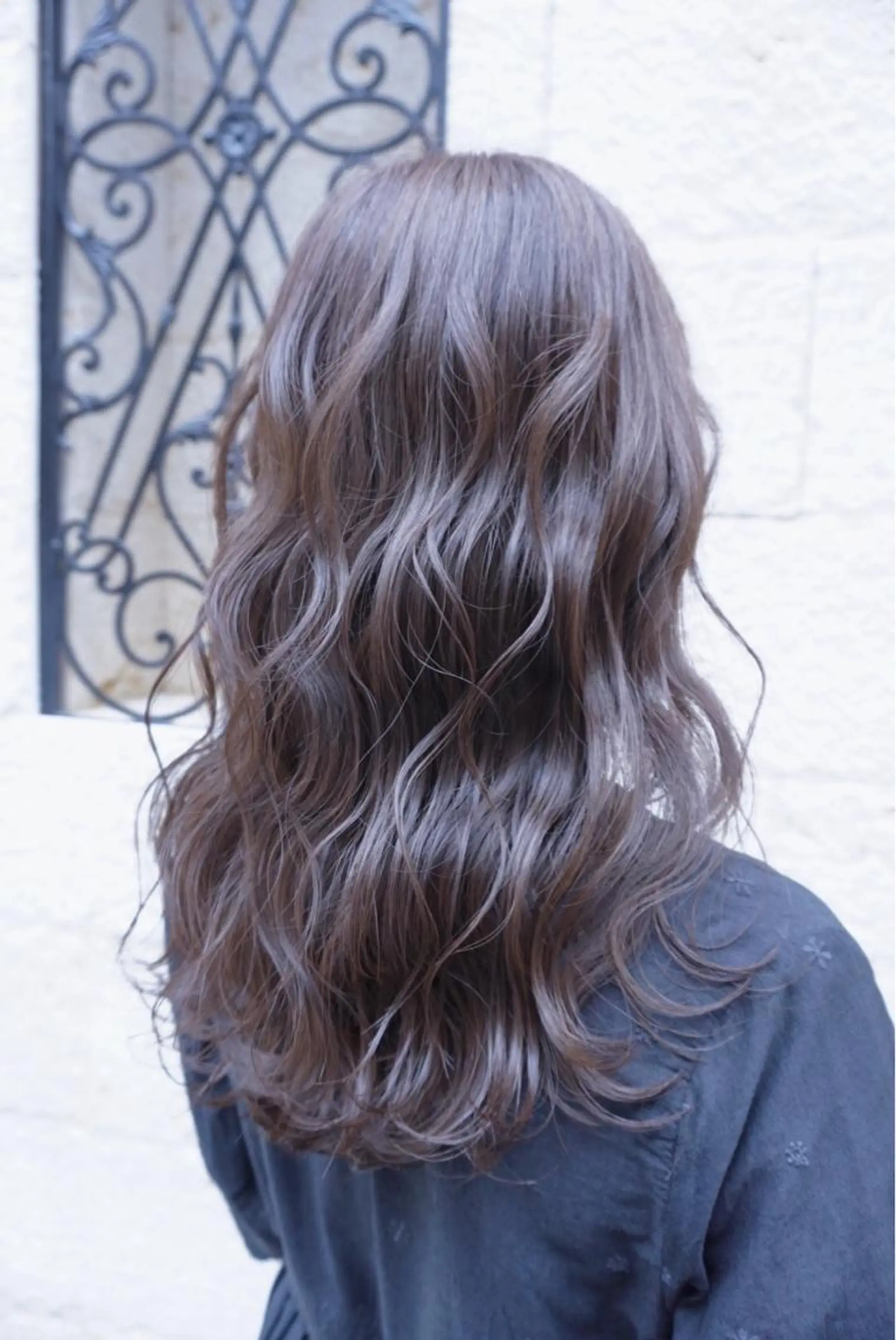 ロング カラー ベージュカラー イルミナカラー 鍋田 和見のヘアスタイル