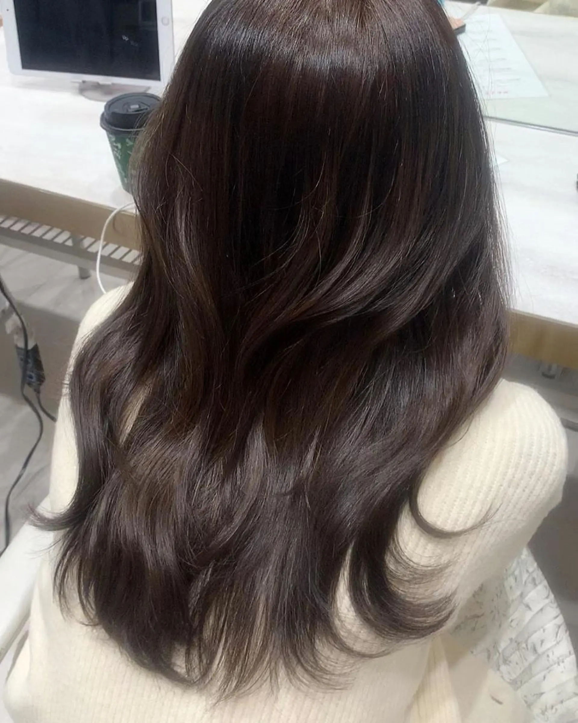 セミロング カラー ヘアアレンジ 内田 志乃のヘアスタイル