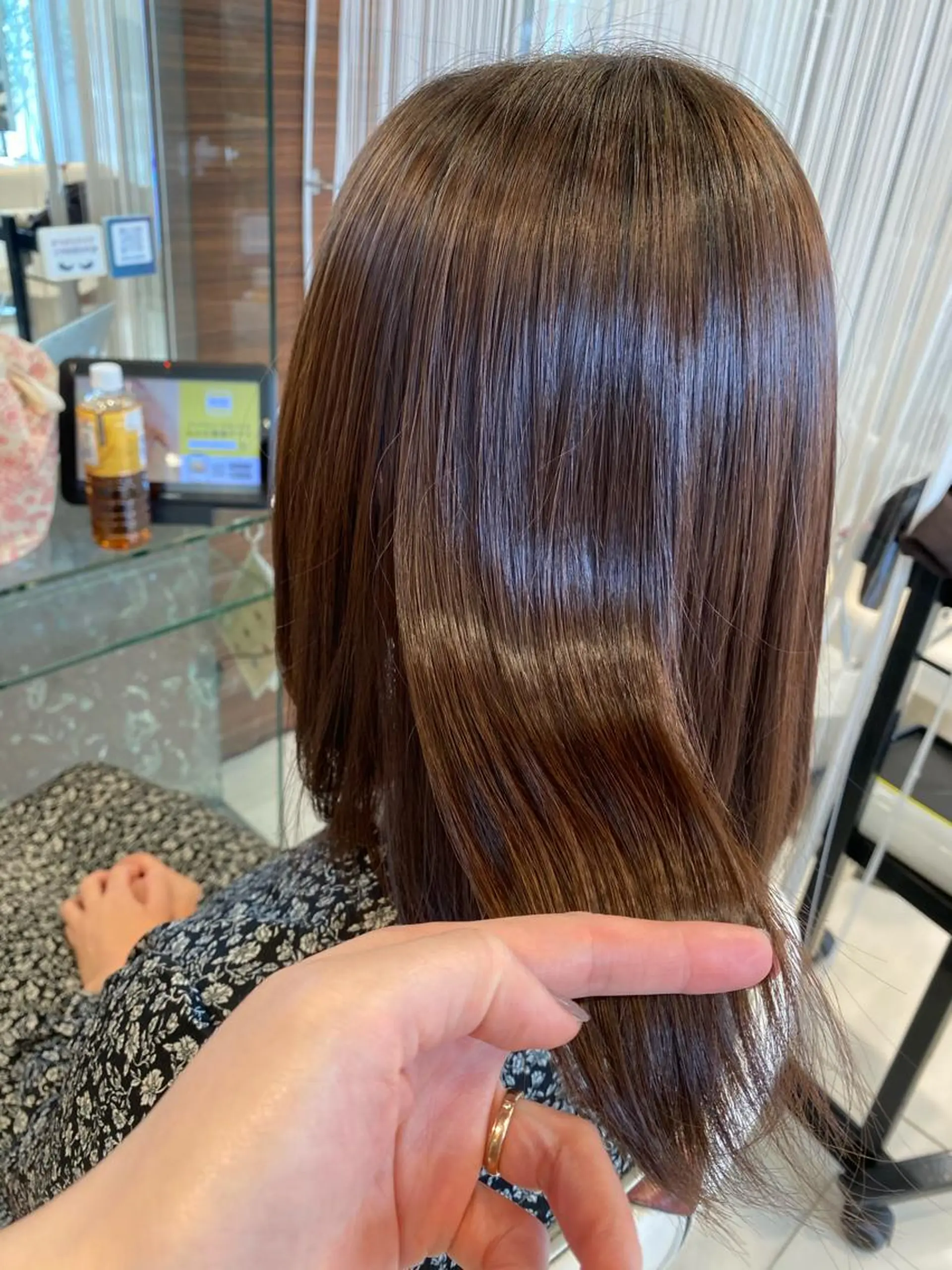 ミディアム カラー ショートヘアはお任せ 冨樫真未のヘアスタイル