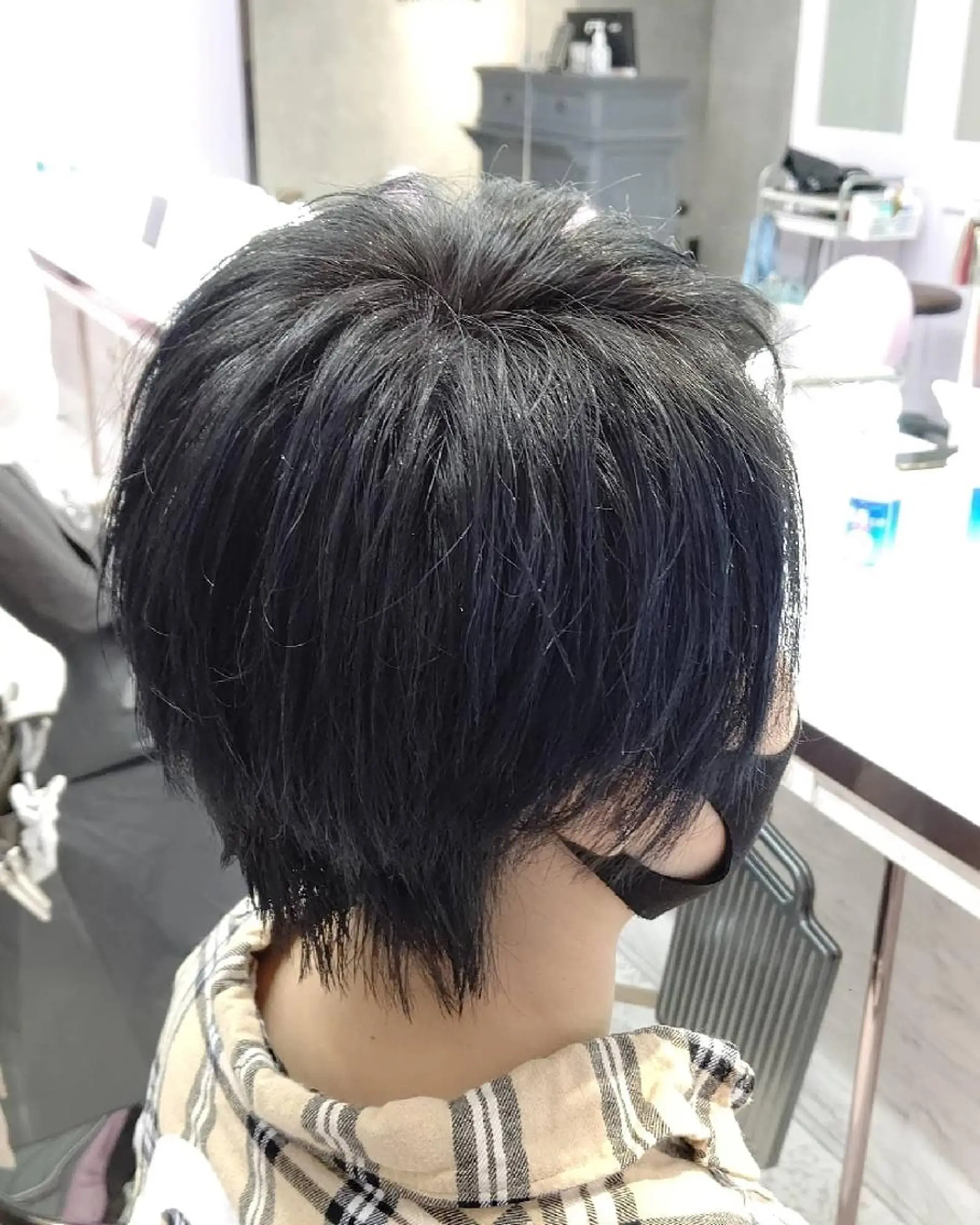 ショート LUXBE GALLERY なんば駅前店所属・ラックスビーギャラリ ー AKICOのヘアスタイル