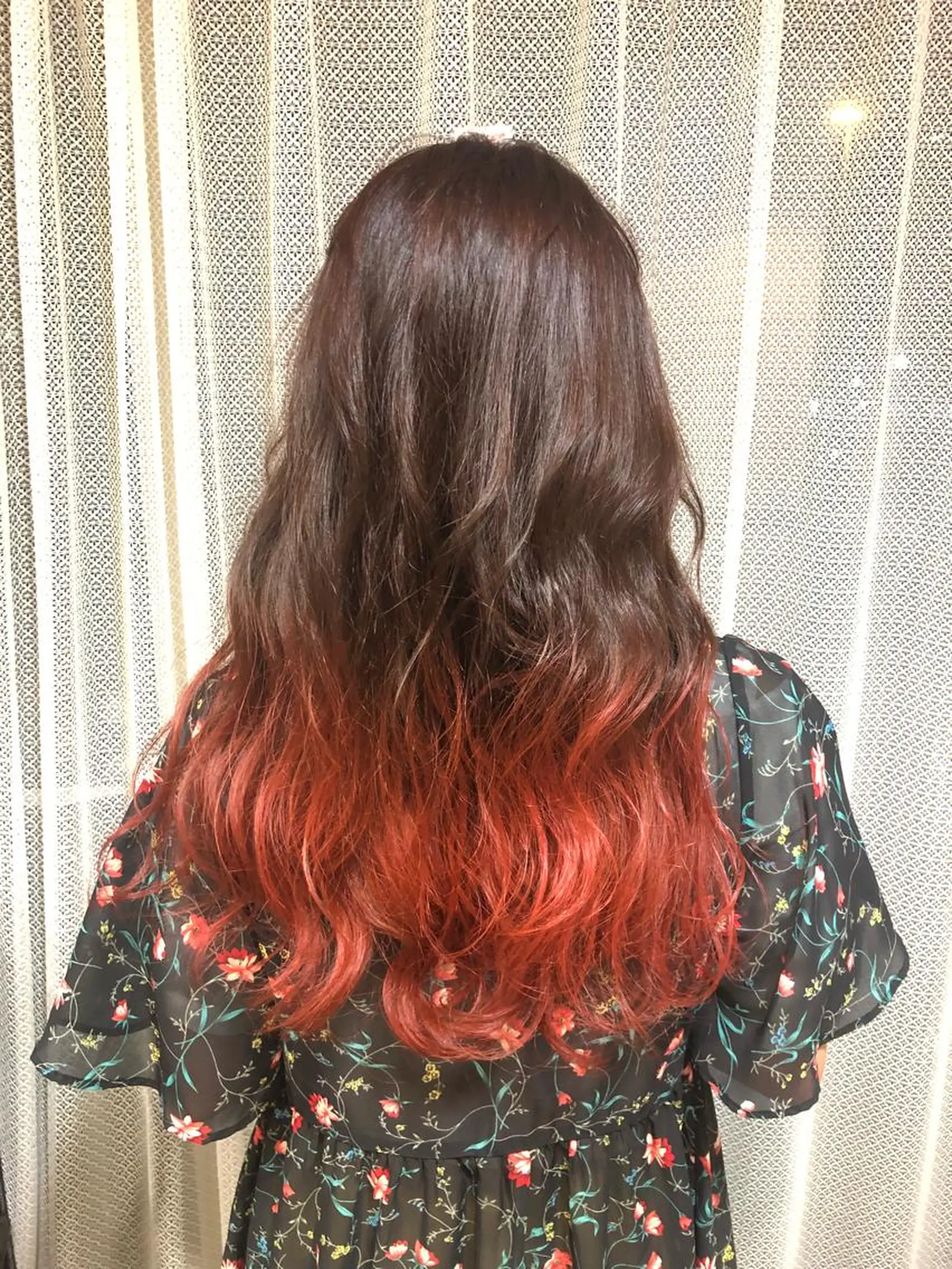 ロング カラー グラデーションカラー ピンクカラー レッドカラー 100%髪質改善特化 TRUNSのヘアスタイル