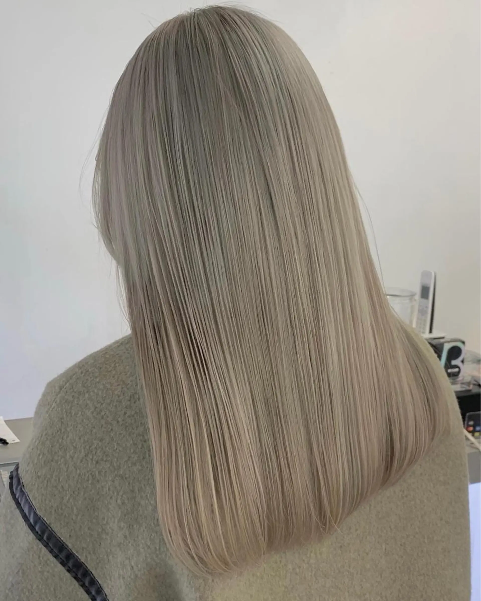 ロング カラー 渋谷ブリーチカラー 韓国ヘアyuikoのヘアスタイル