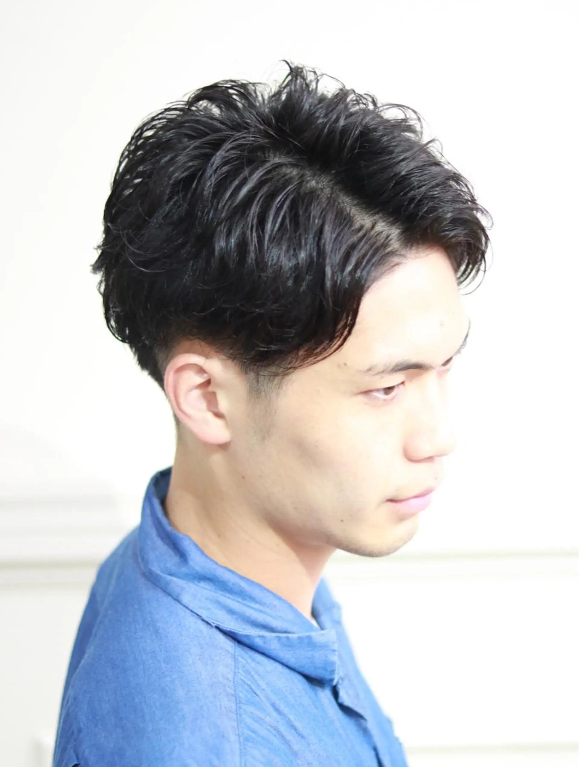 ミディアム パーマ メンズ ミディアムパーマ メンズパーマ カット パーマ マンツーマン/透明感 foi hairのヘアスタイル