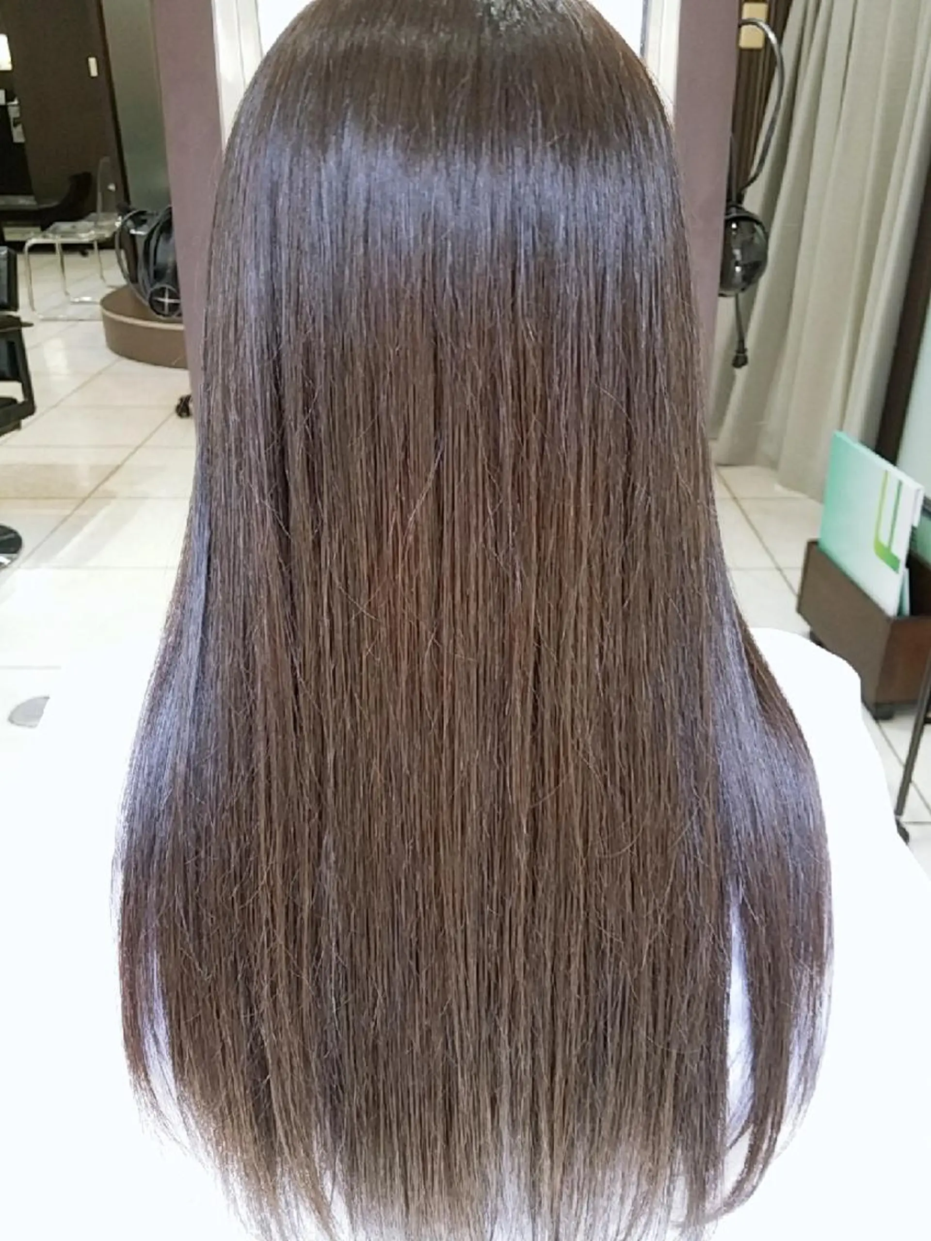 ロング newi WASHIOのヘアスタイル