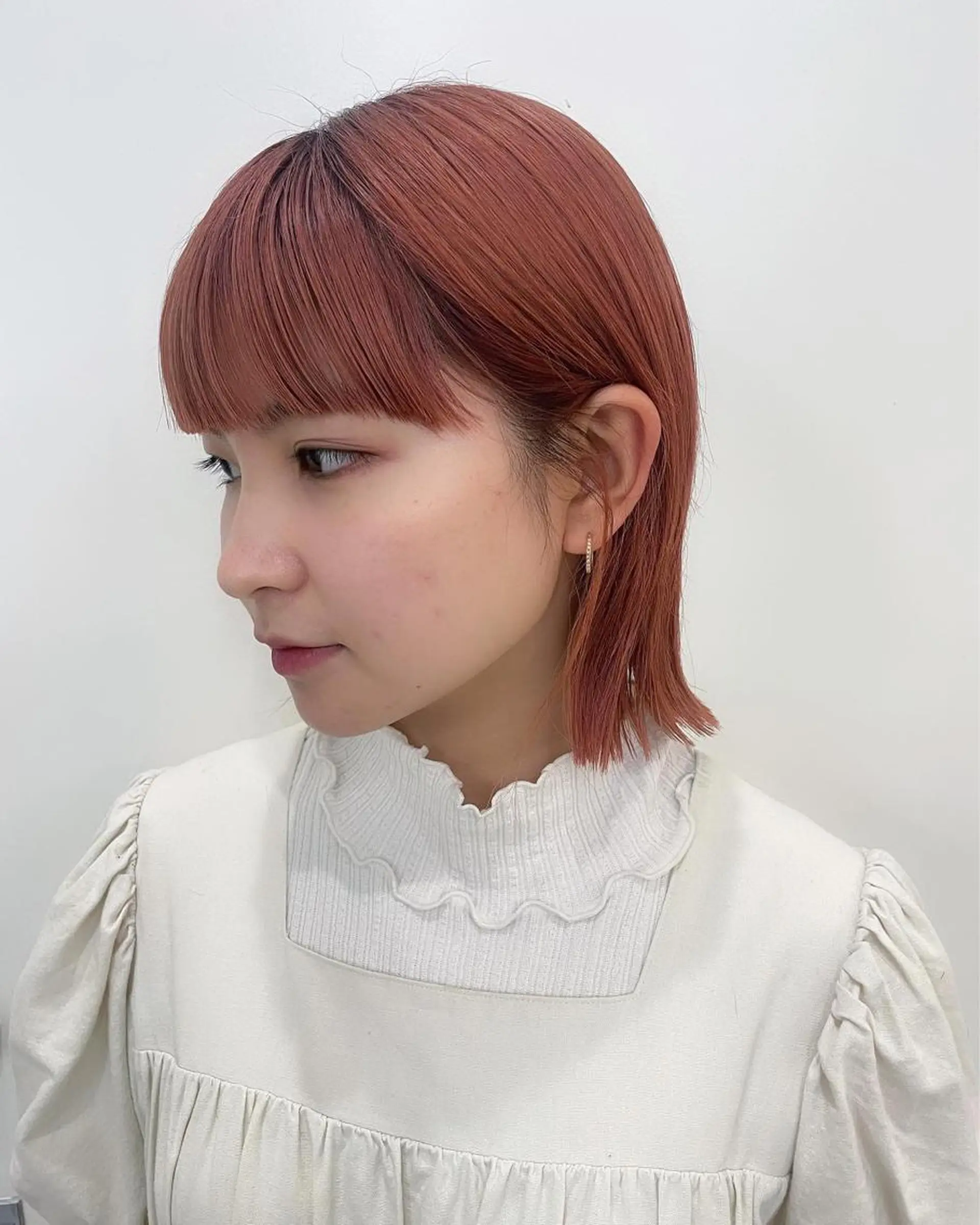 ショート nuu所属・💜ショート💜 ウルフ、ボブ二色亜美のヘアスタイル