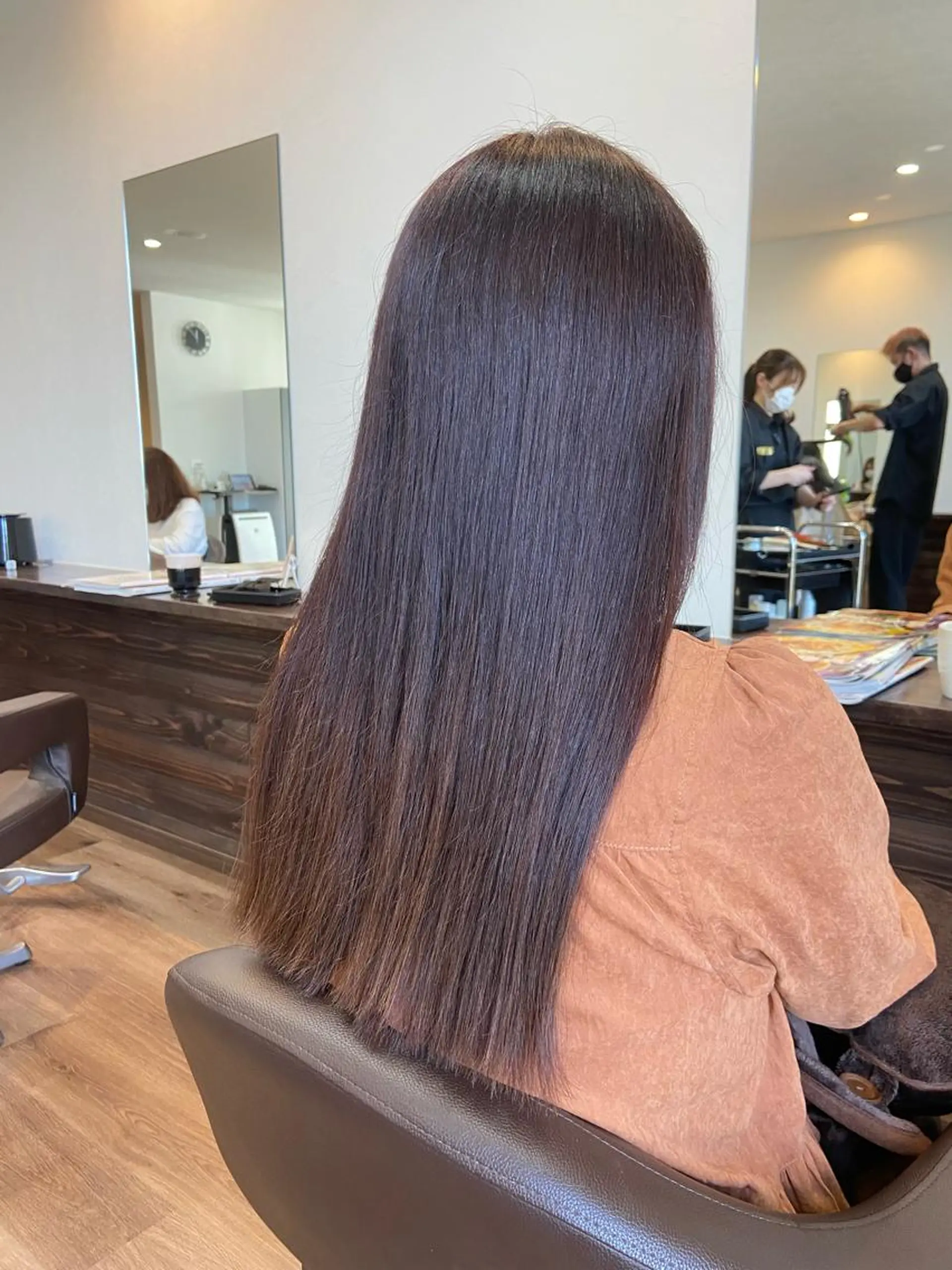 ロング 岩﨑 智穂のヘアスタイル